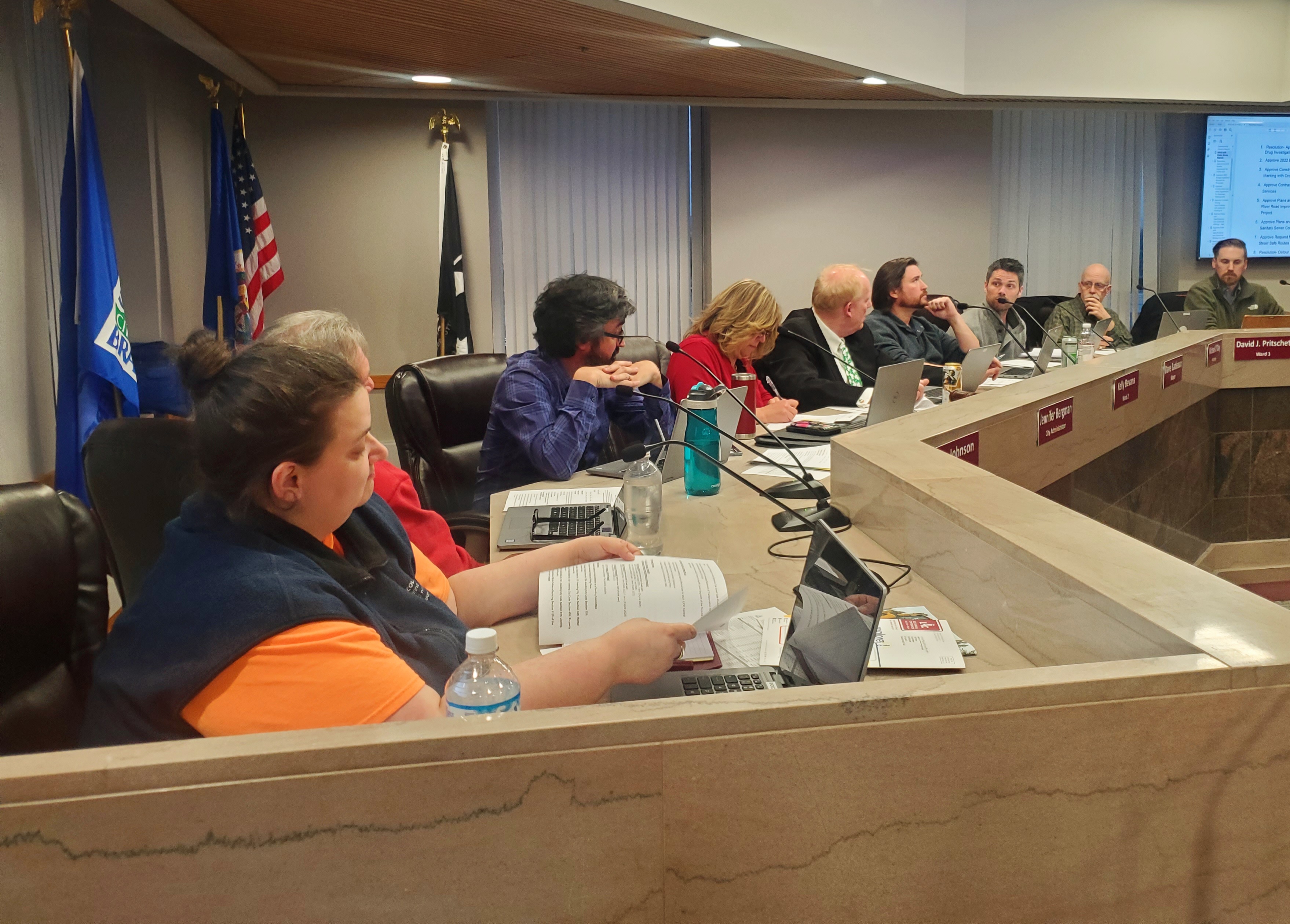 Senior, community orgs receive city contributions - Vimarsana News