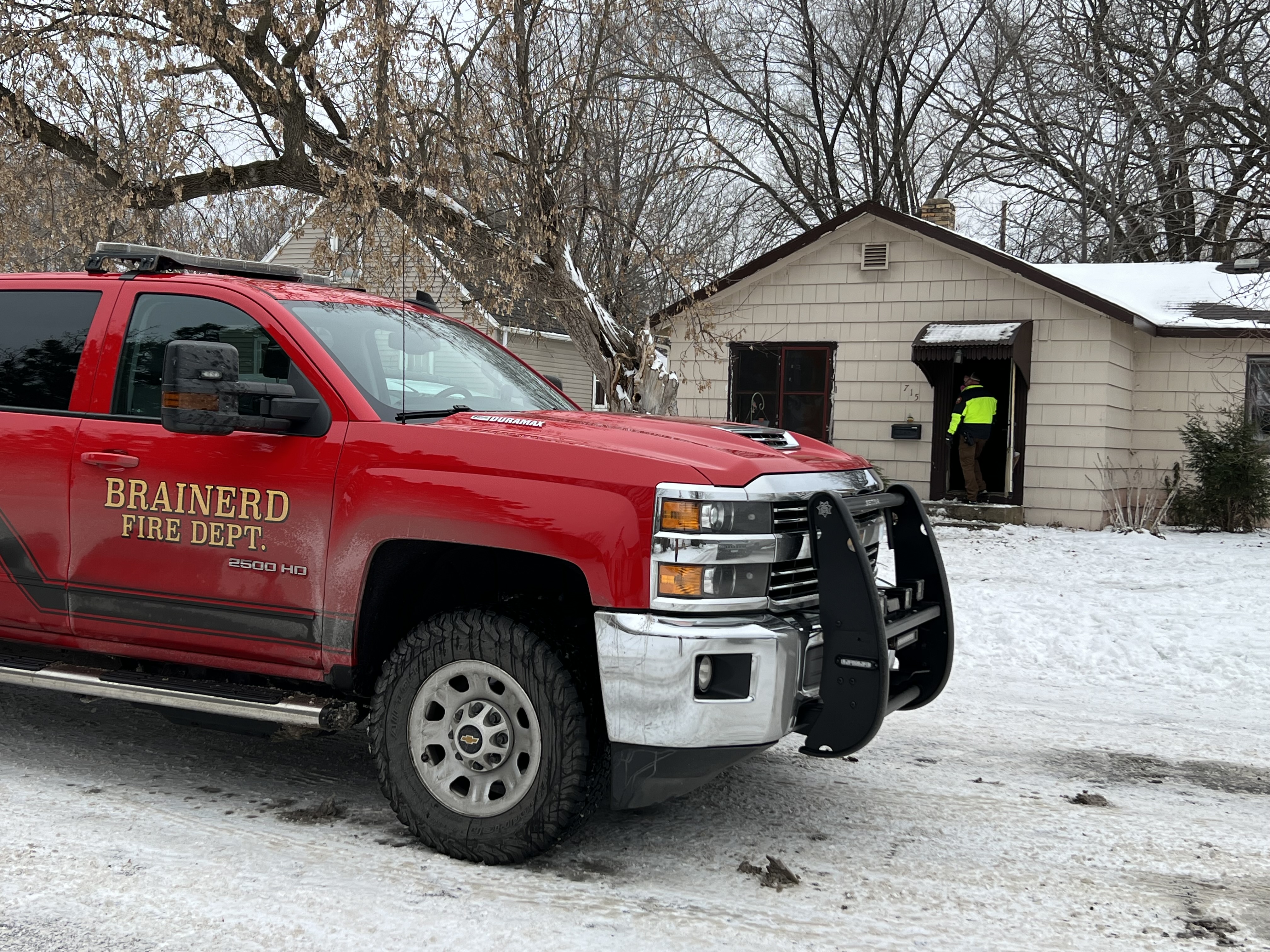 Firefighters find body of woman inside burned house - Vimarsana News