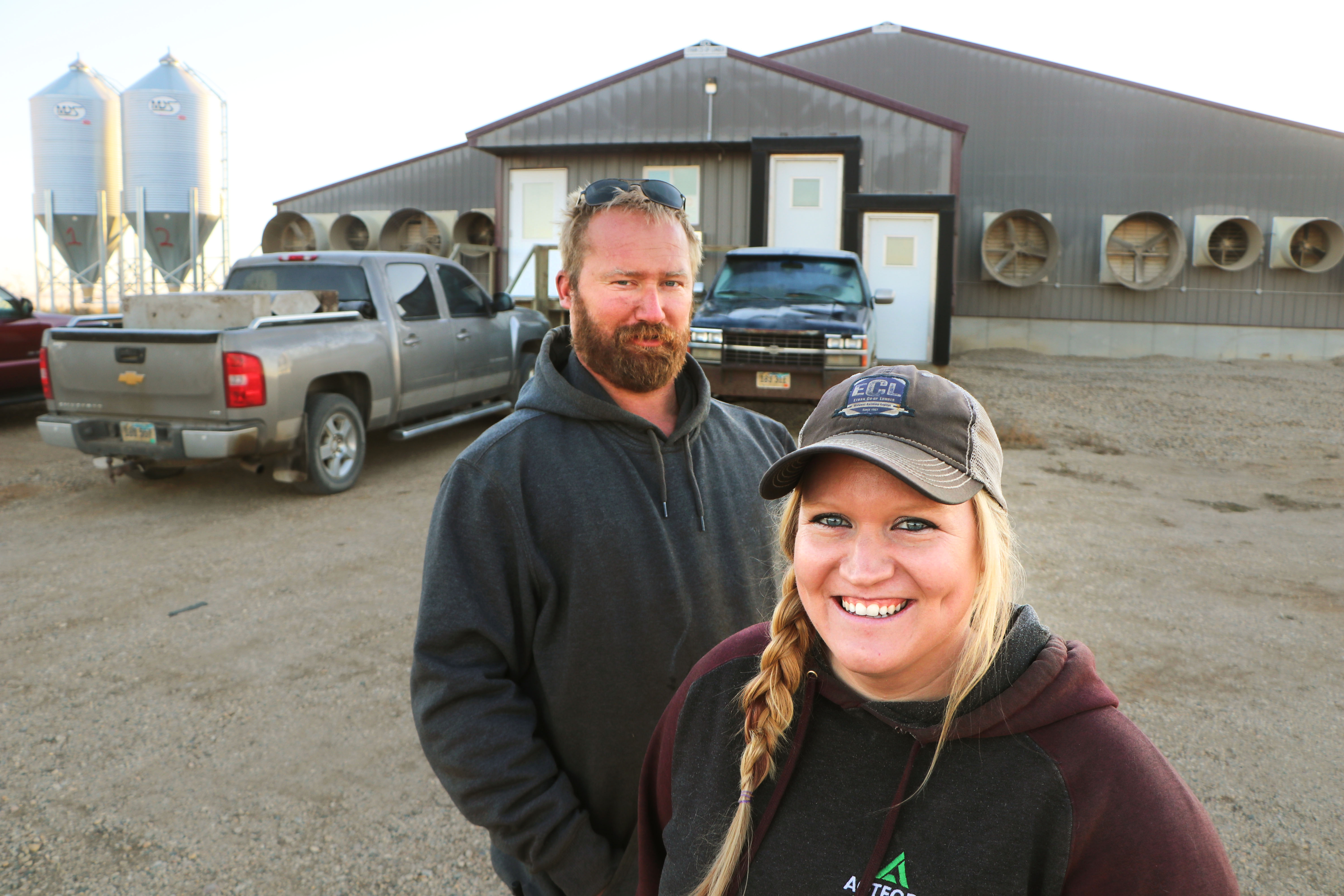 A young couple's South Dakota custom hog finishing barn is part of a livestock 'uptick' in Clark County - Vimarsana News