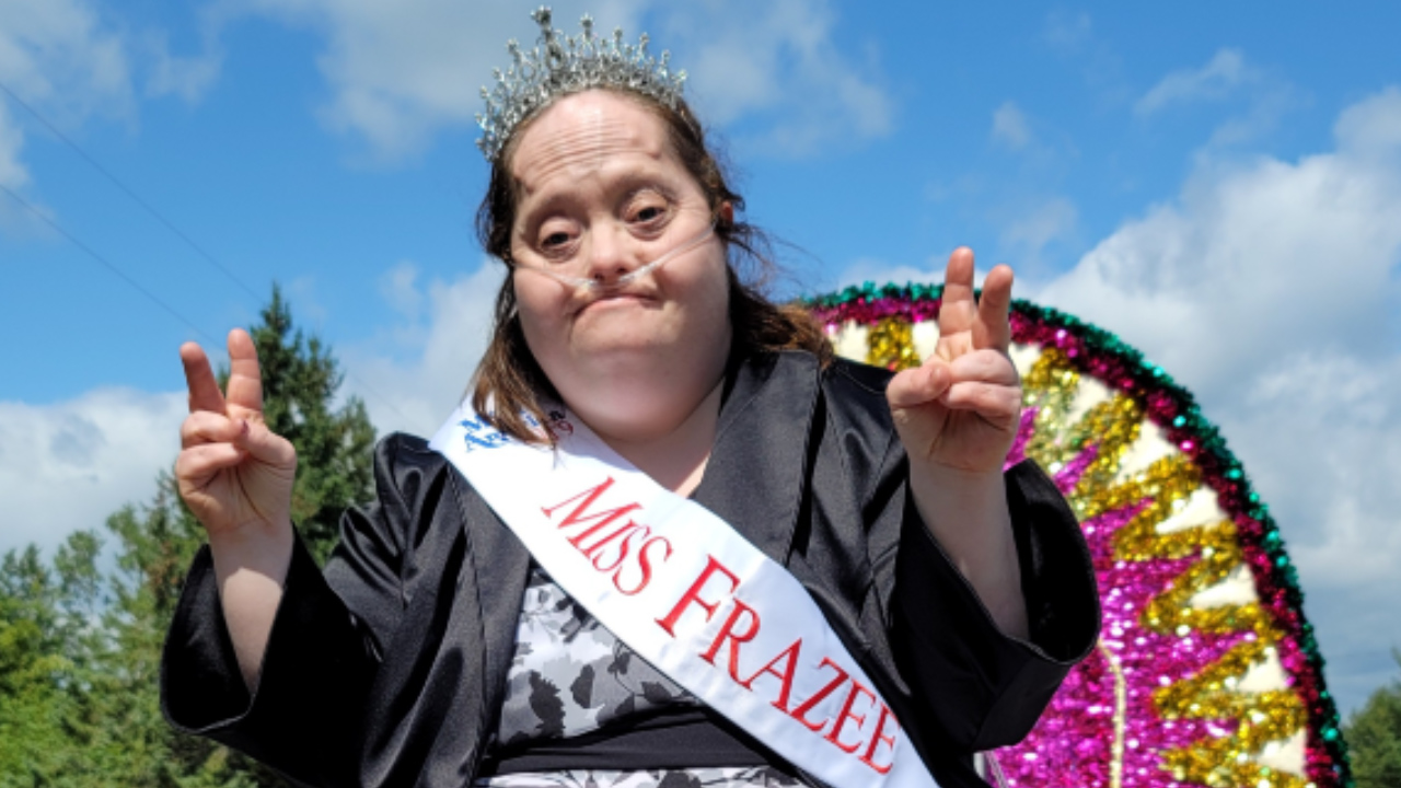 Queen Annie has dream come true, crowned Miss Frazee - Vimarsana News
