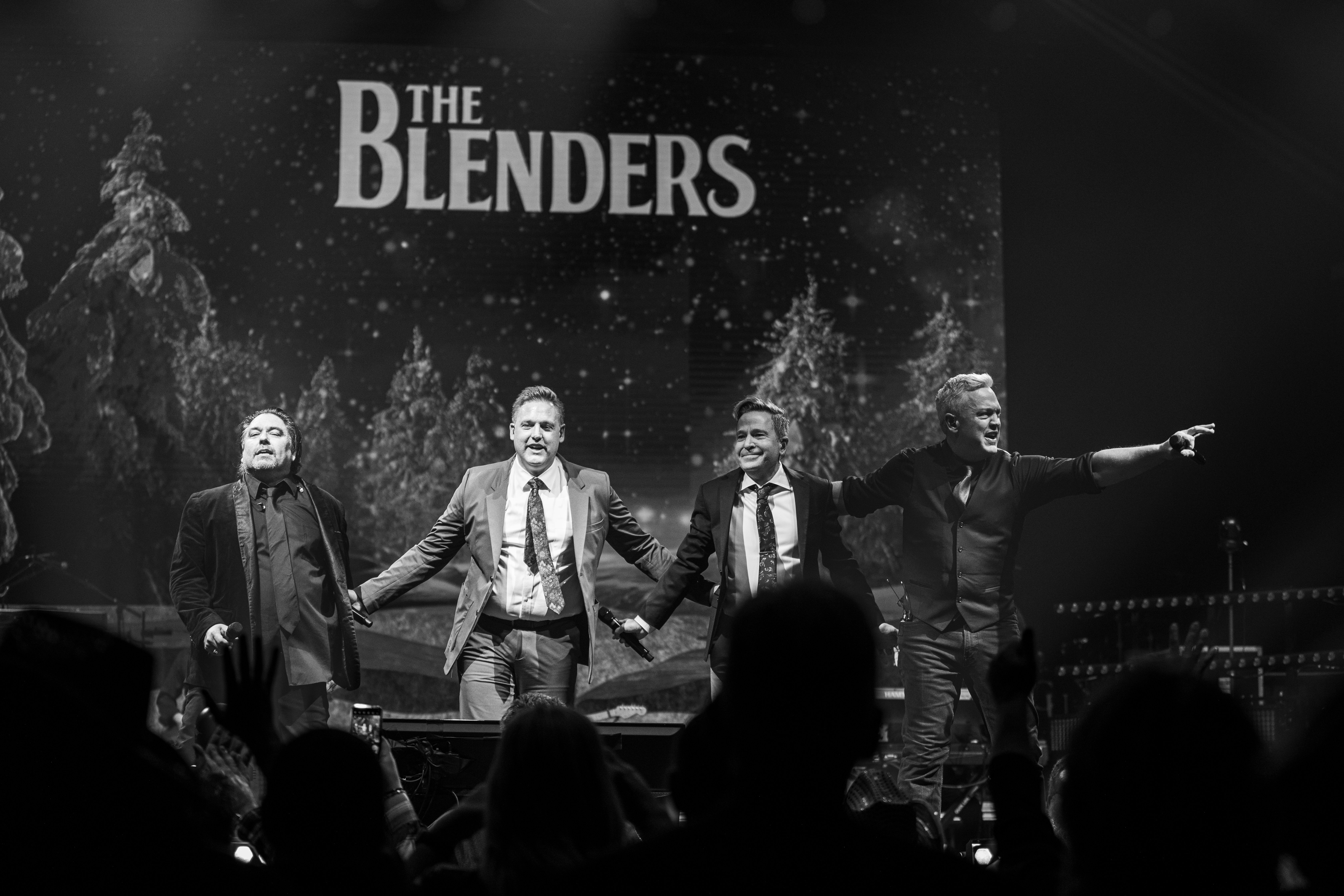 After opening for Carrie Underwood, The Blenders are excited to bring Christmas concert home - Vimarsana News