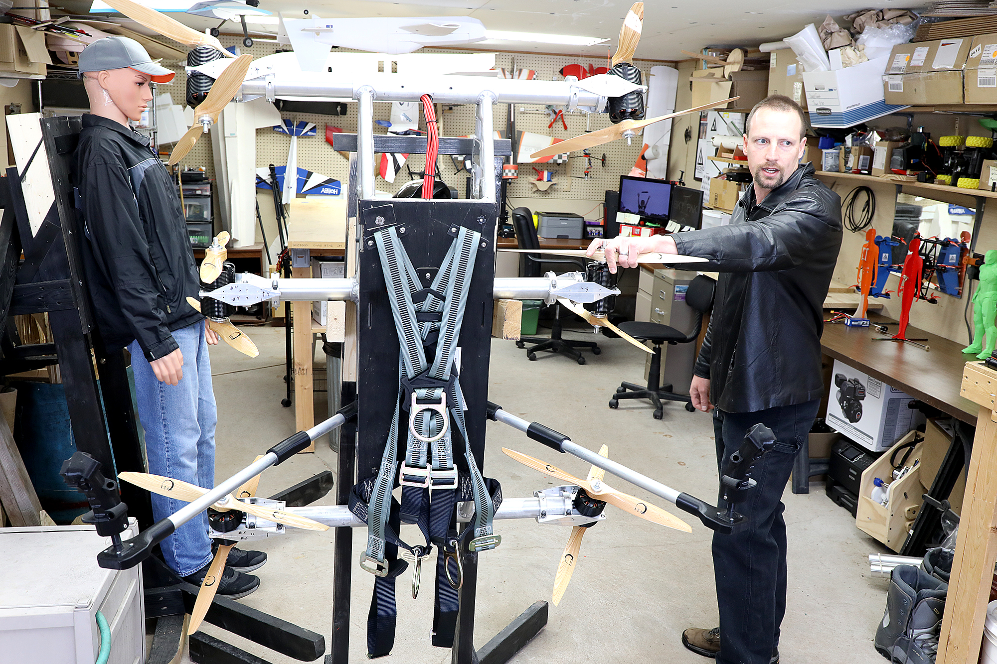 Eyes on the skies: Wisconsin man unveils patent-pending jetpack design - Vimarsana News