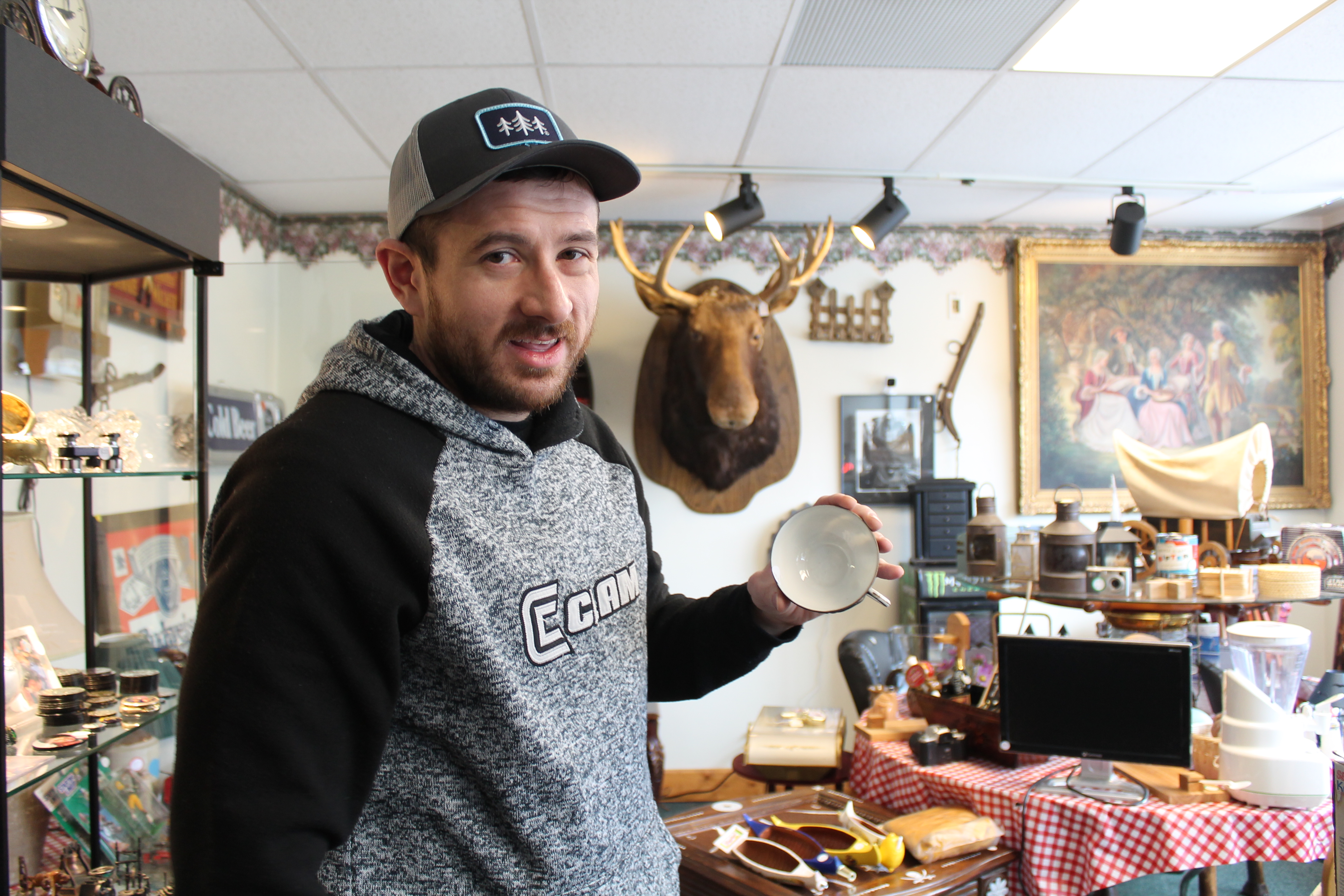Array of antiques await at Superior Pickers - Vimarsana News