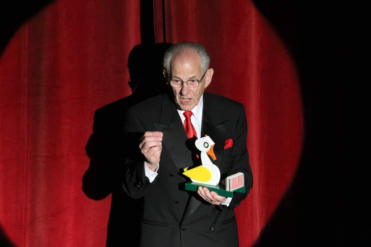 Jack Sand, former WDAY weatherman and beloved magician, dies at age 82 - Vimarsana News