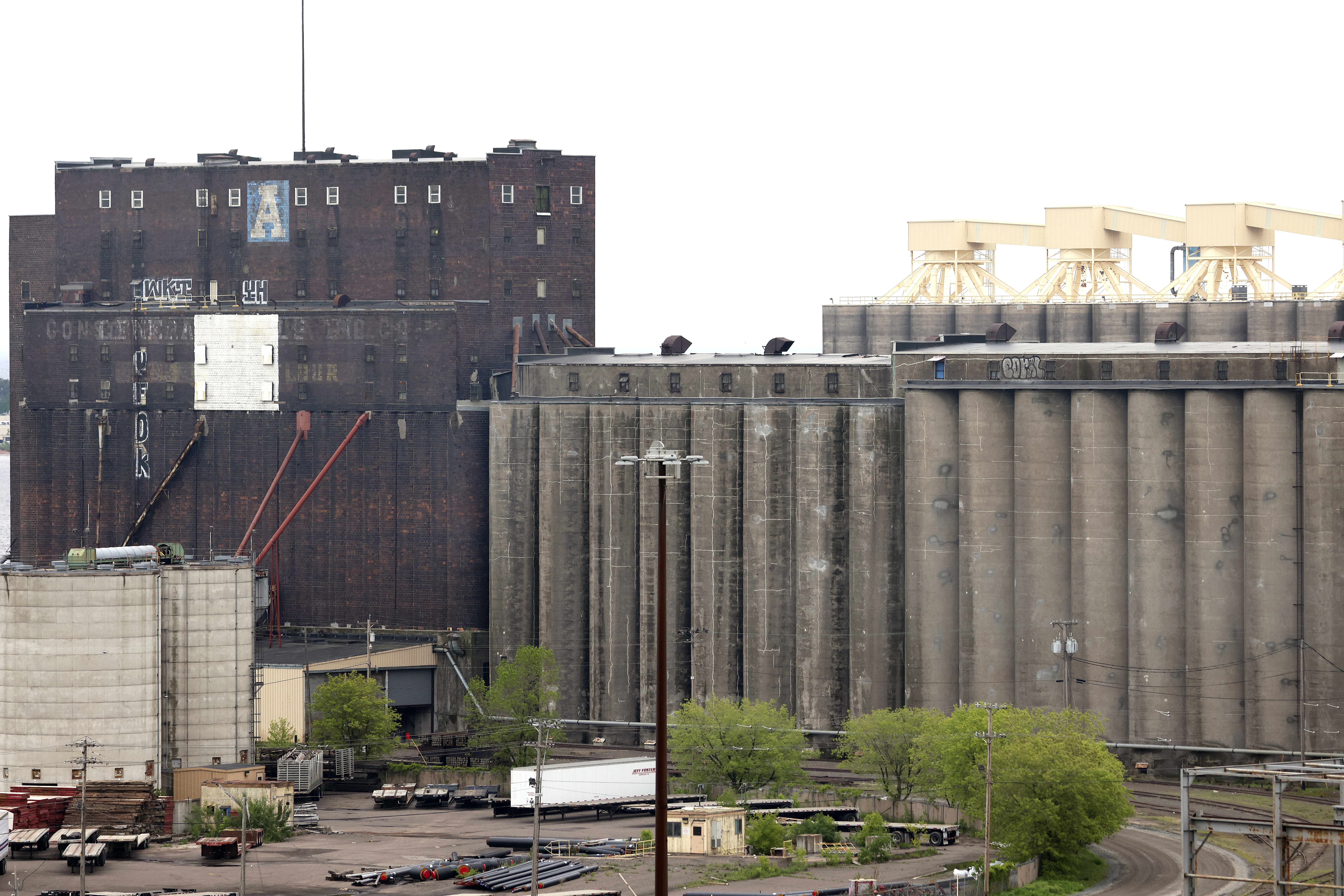 Dormant since 2015, Twin Ports grain elevator sold, will be used for season's harvest - Vimarsana News