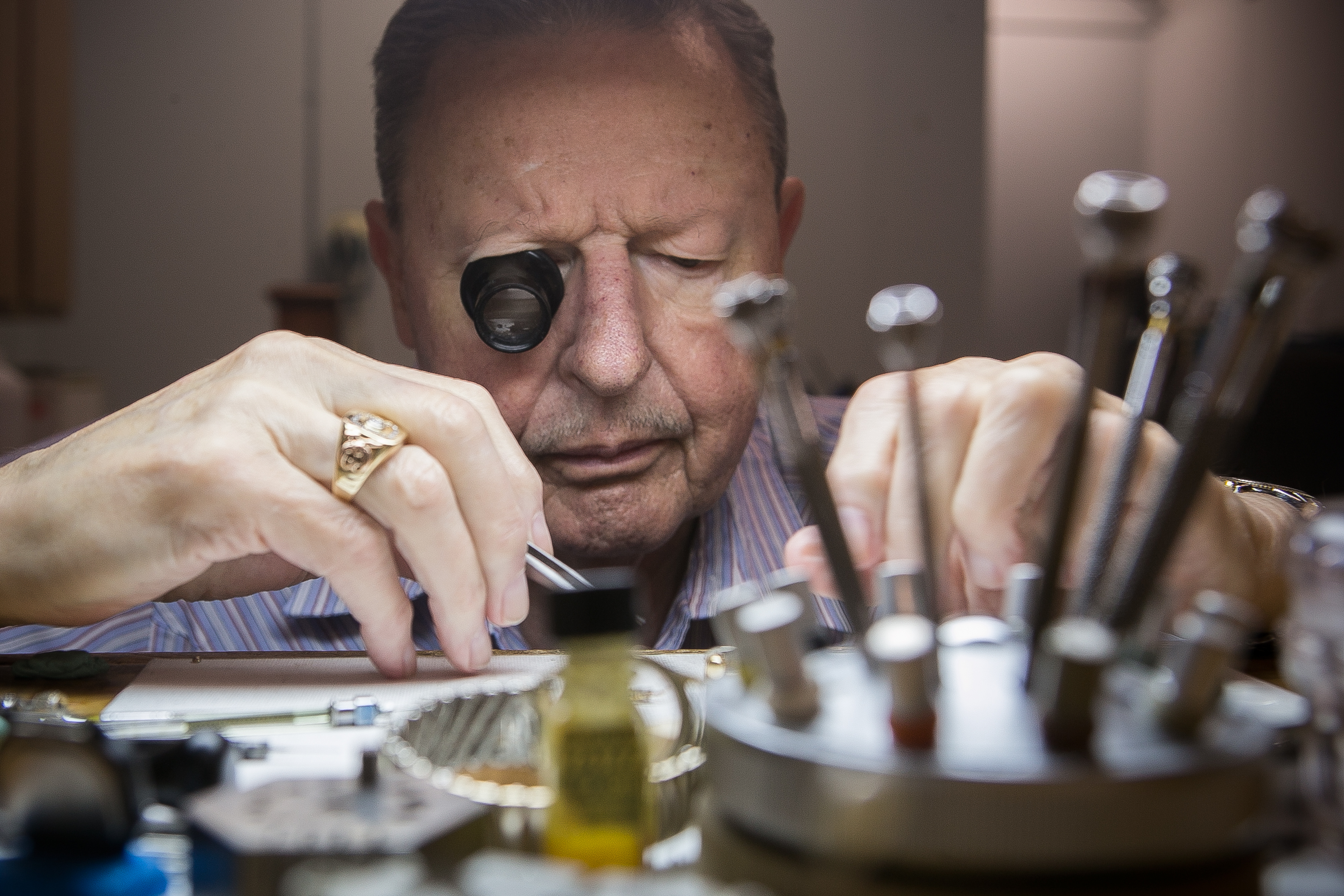 Correct Time owner Wayne Miller retires from fixing watches after 57 years - Vimarsana News