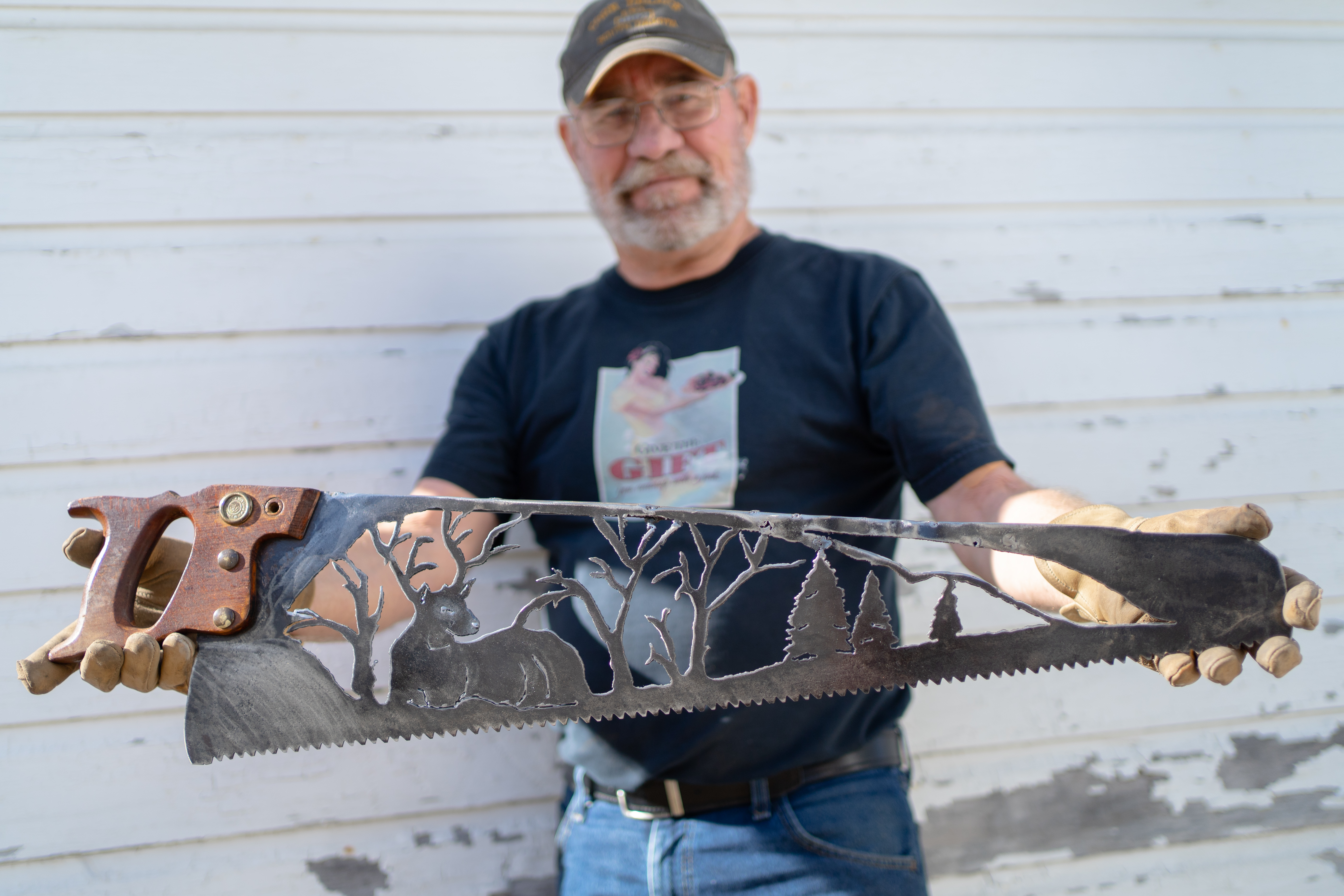 Al Nickelsen brings beauty to steel through his sculptures - Vimarsana News