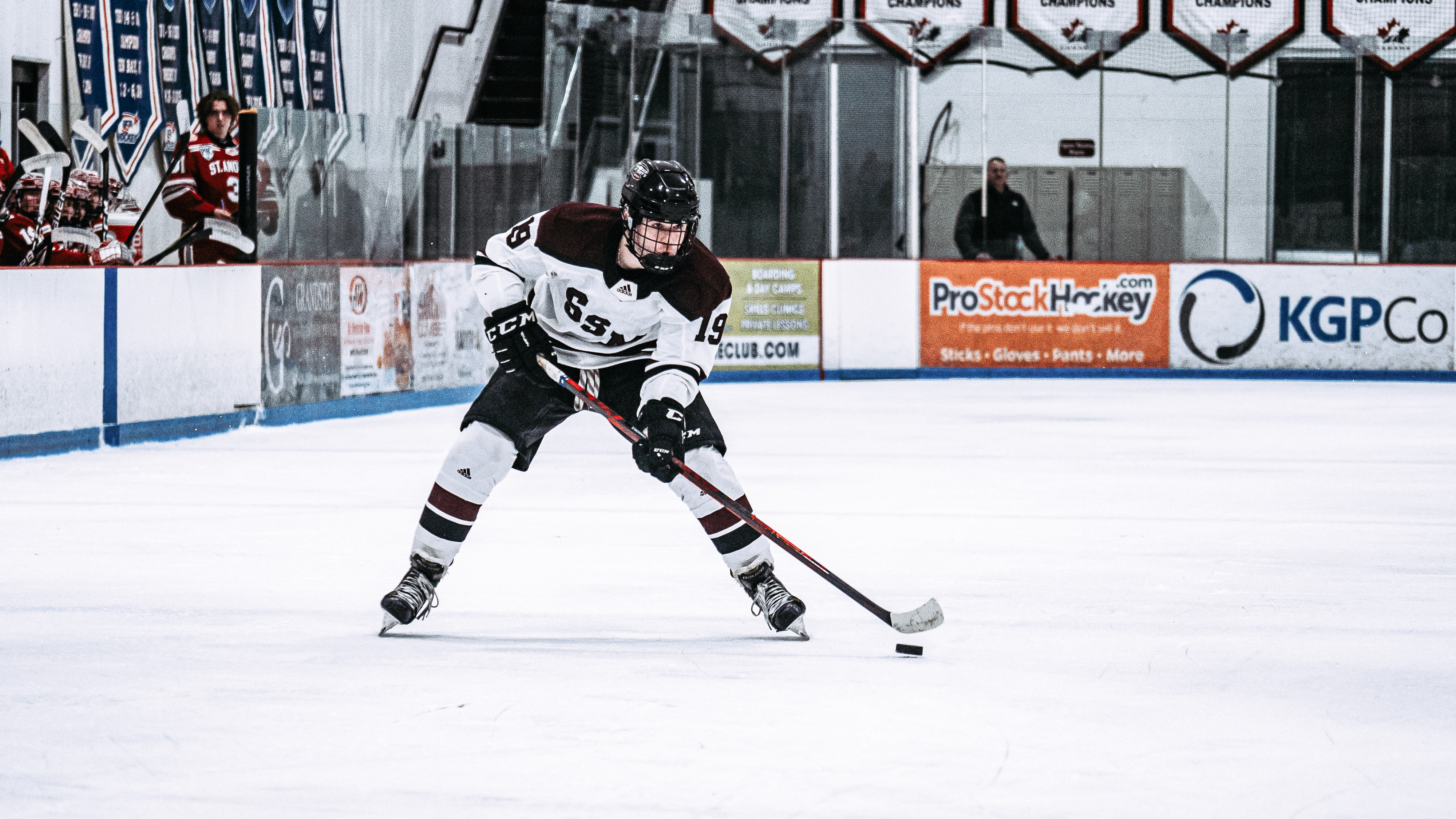 Top-ranked recruit and Massachusetts native picks Gophers - Vimarsana News