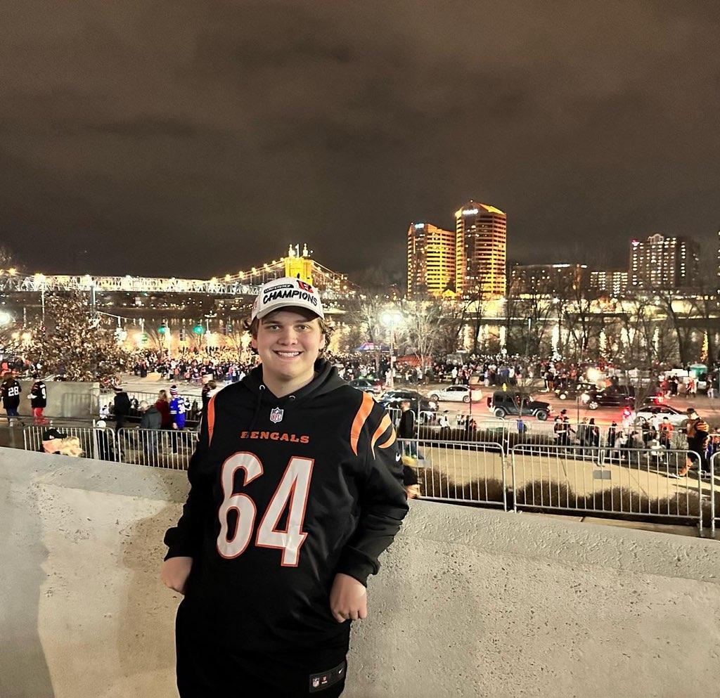 Fargo father and son witness Hamlin tragedy while at NFL game - Vimarsana News