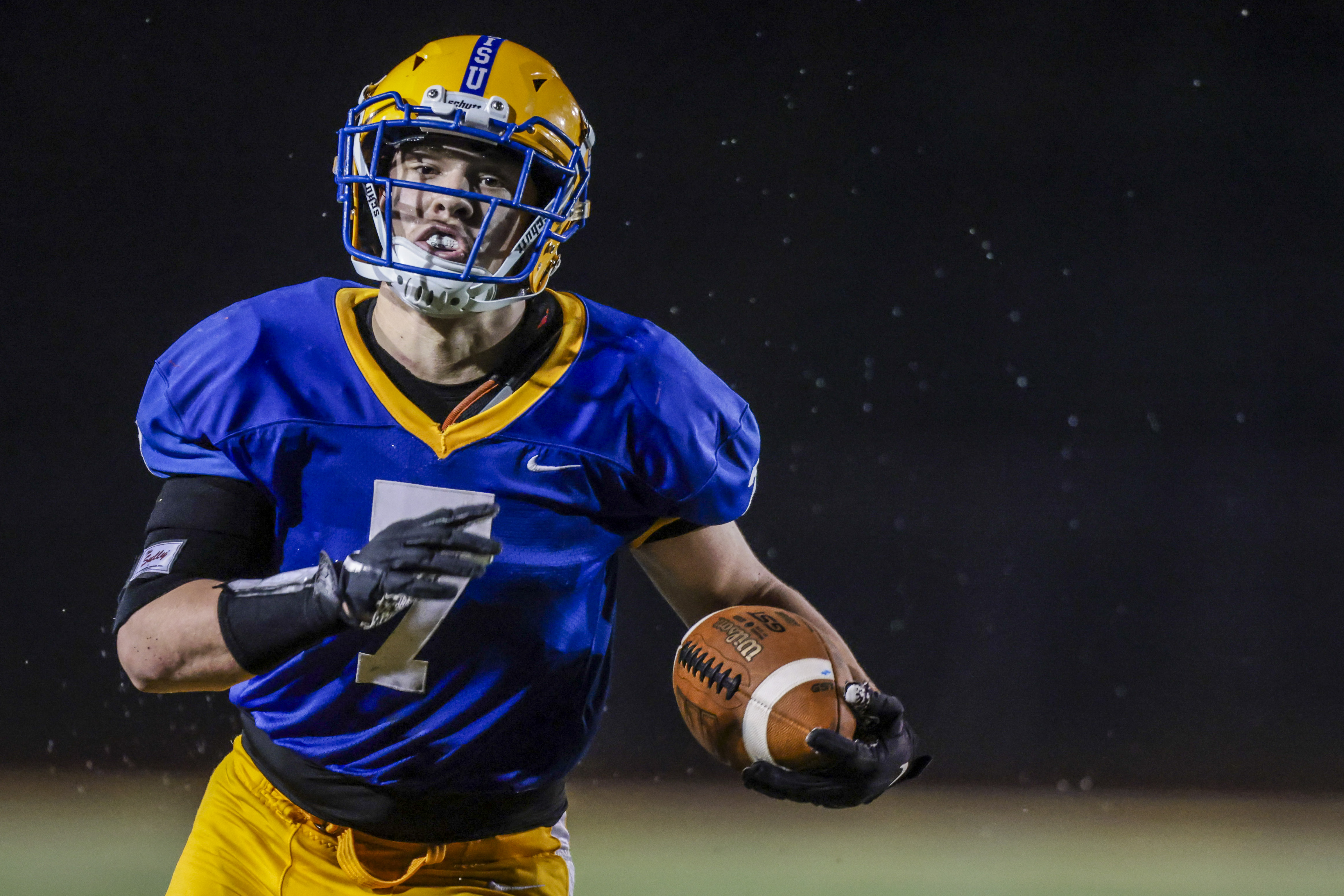 Prep football: Esko set for clash of top AAA teams in Minnesota - Vimarsana News