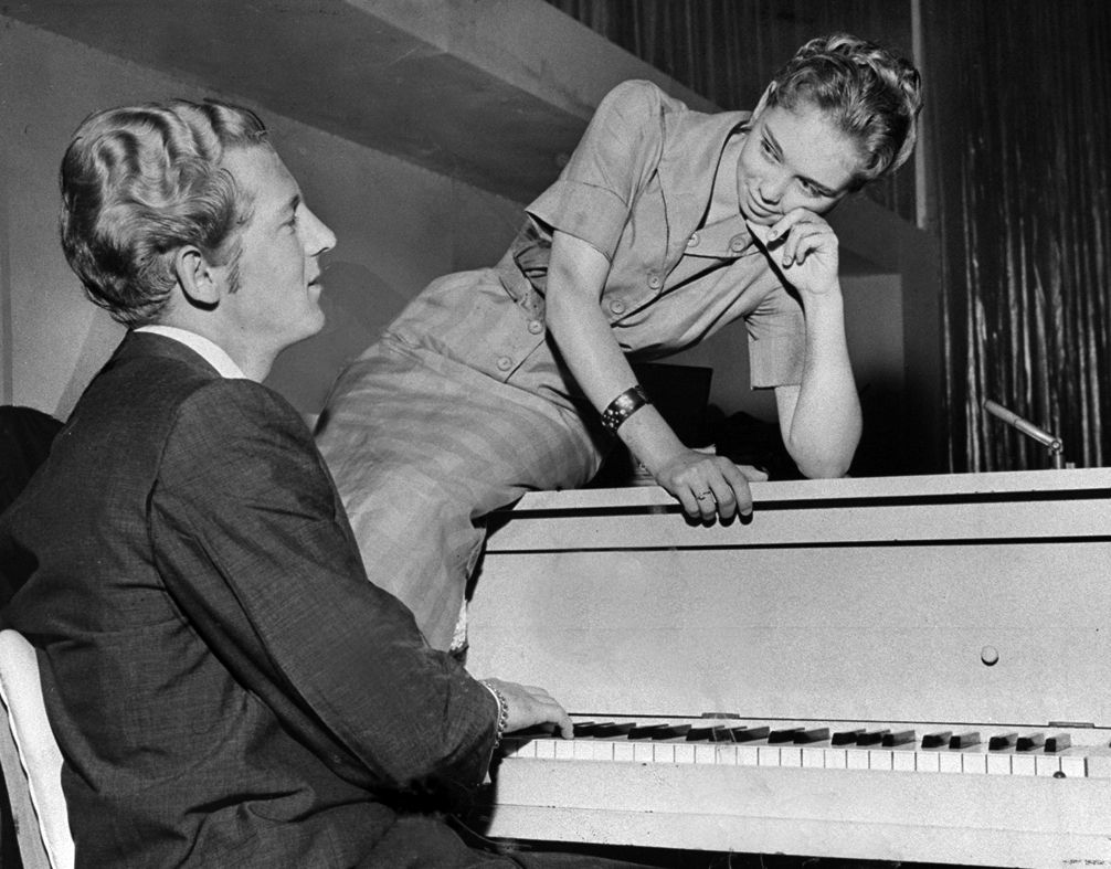 Rock 'n' roll pioneer Jerry Lee Lewis known as 'The Killer' dies - Vimarsana News