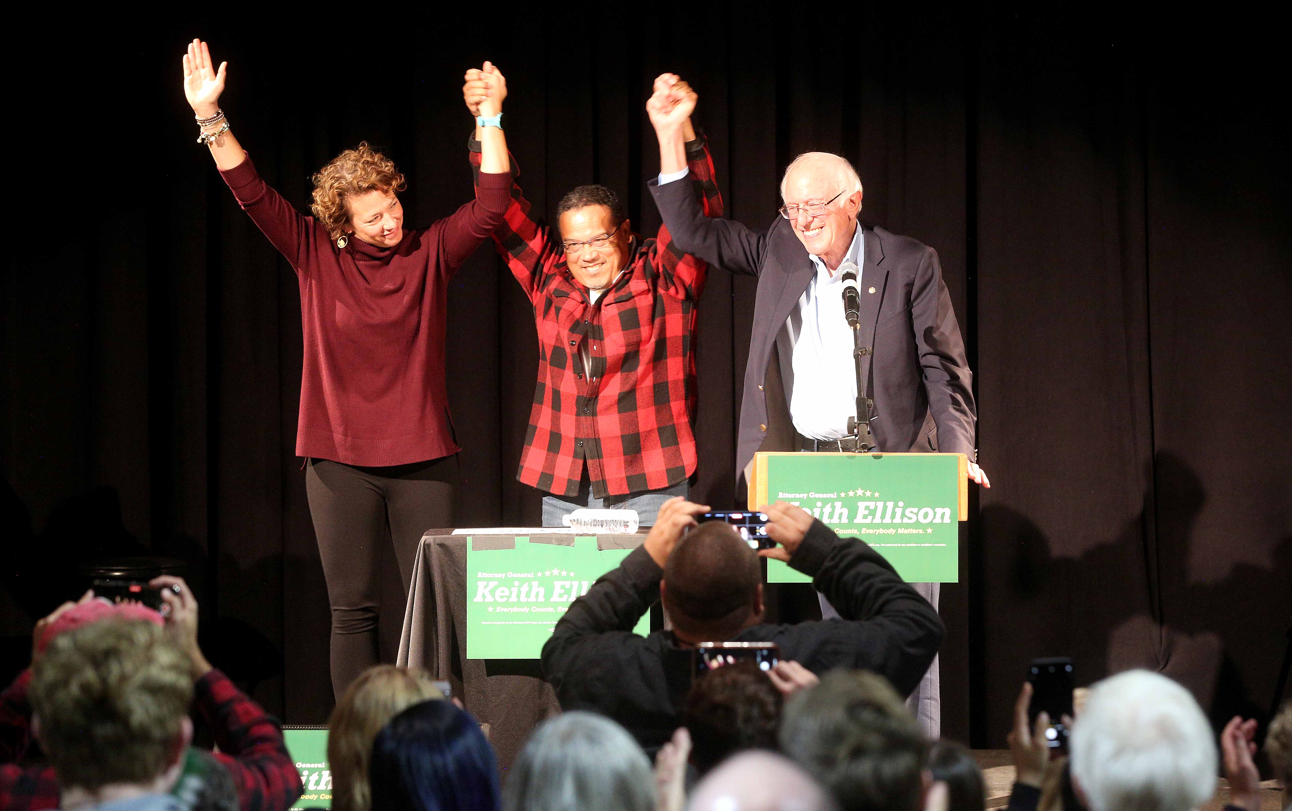 Sanders stumps for Ellison in Duluth - Vimarsana News