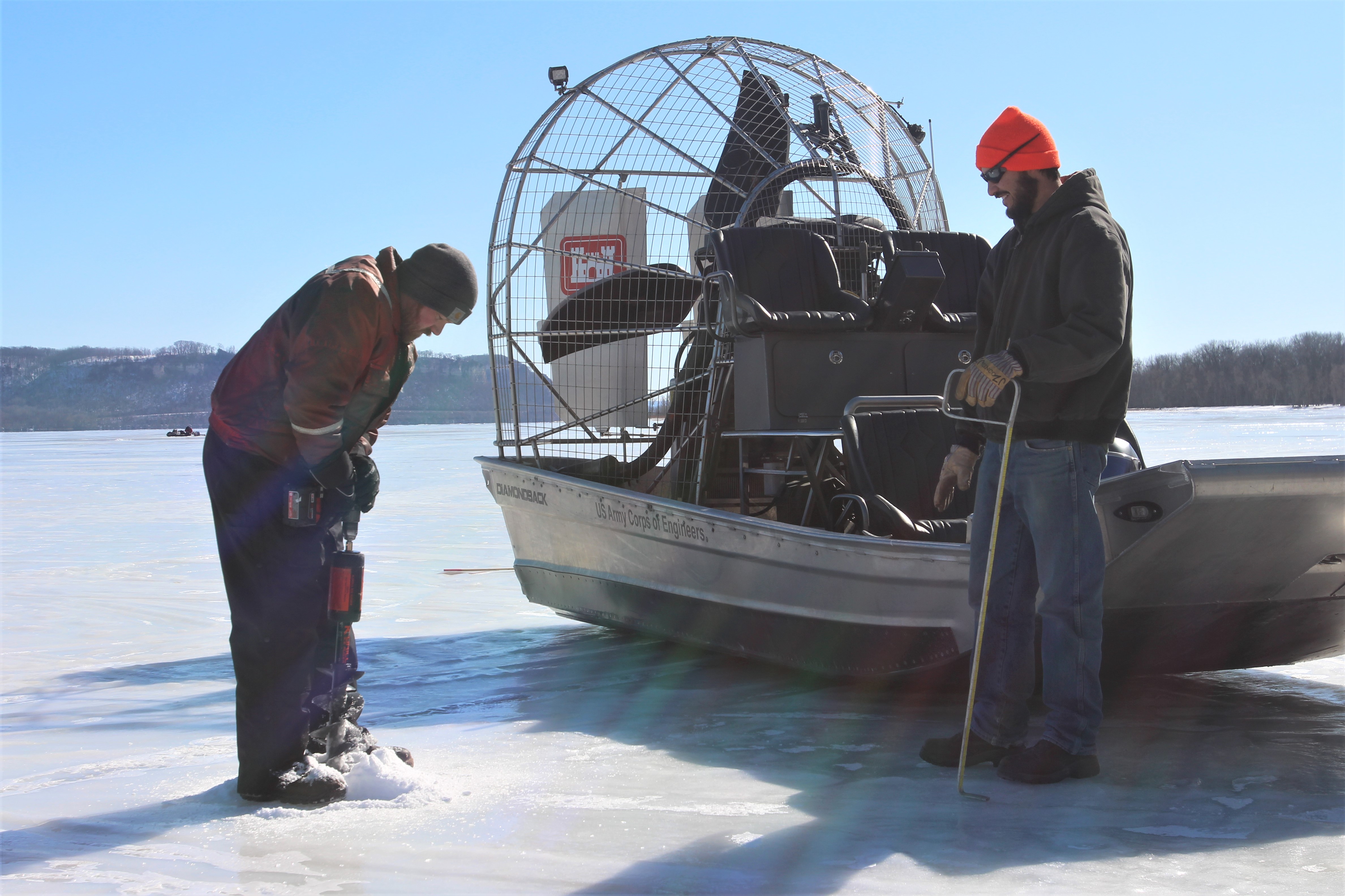 Corps of Engineers measures slightly thinner ice on Lake Pepin this year - Vimarsana News