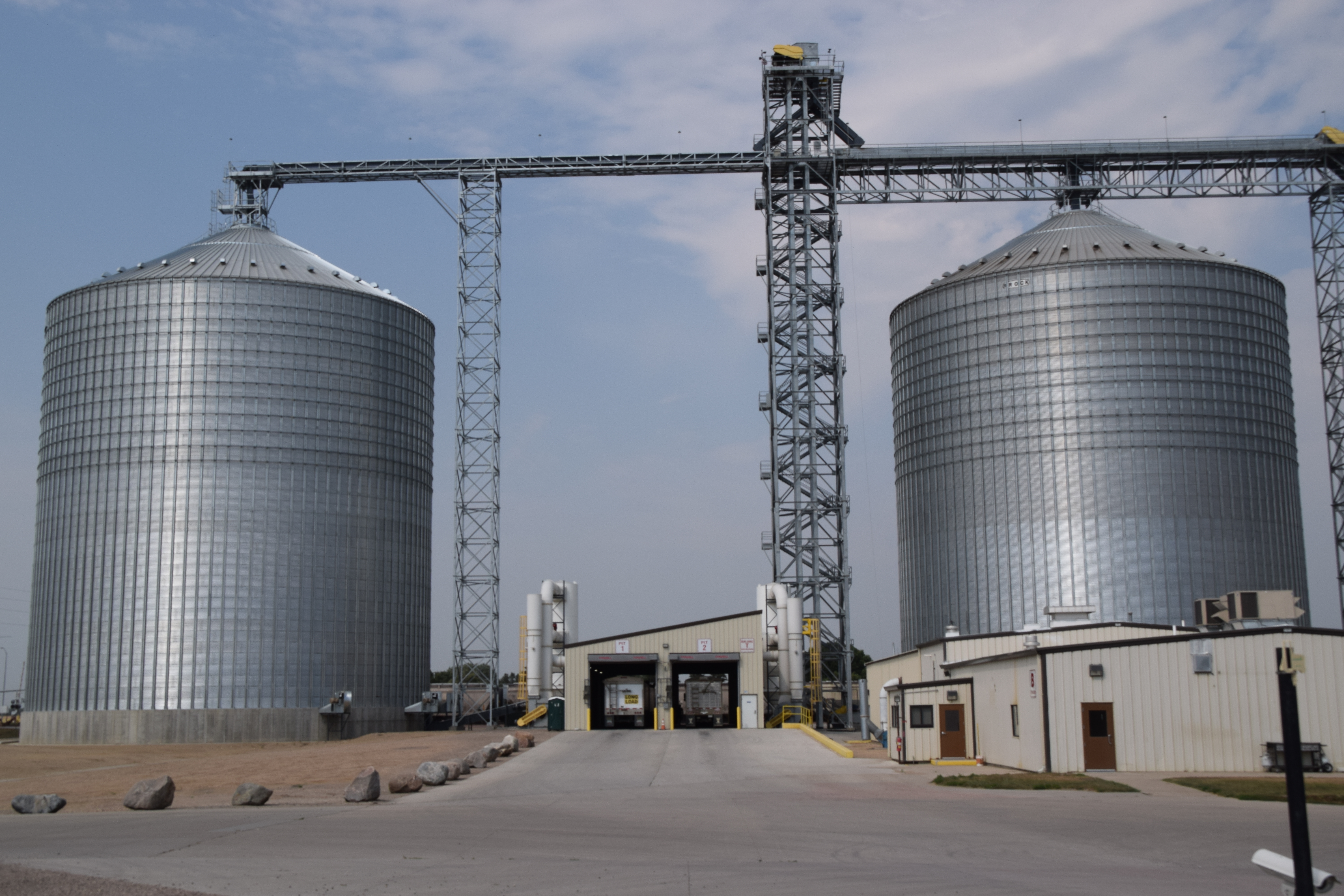 When a soybean plant came to this South Dakota town, other businesses followed - Vimarsana News