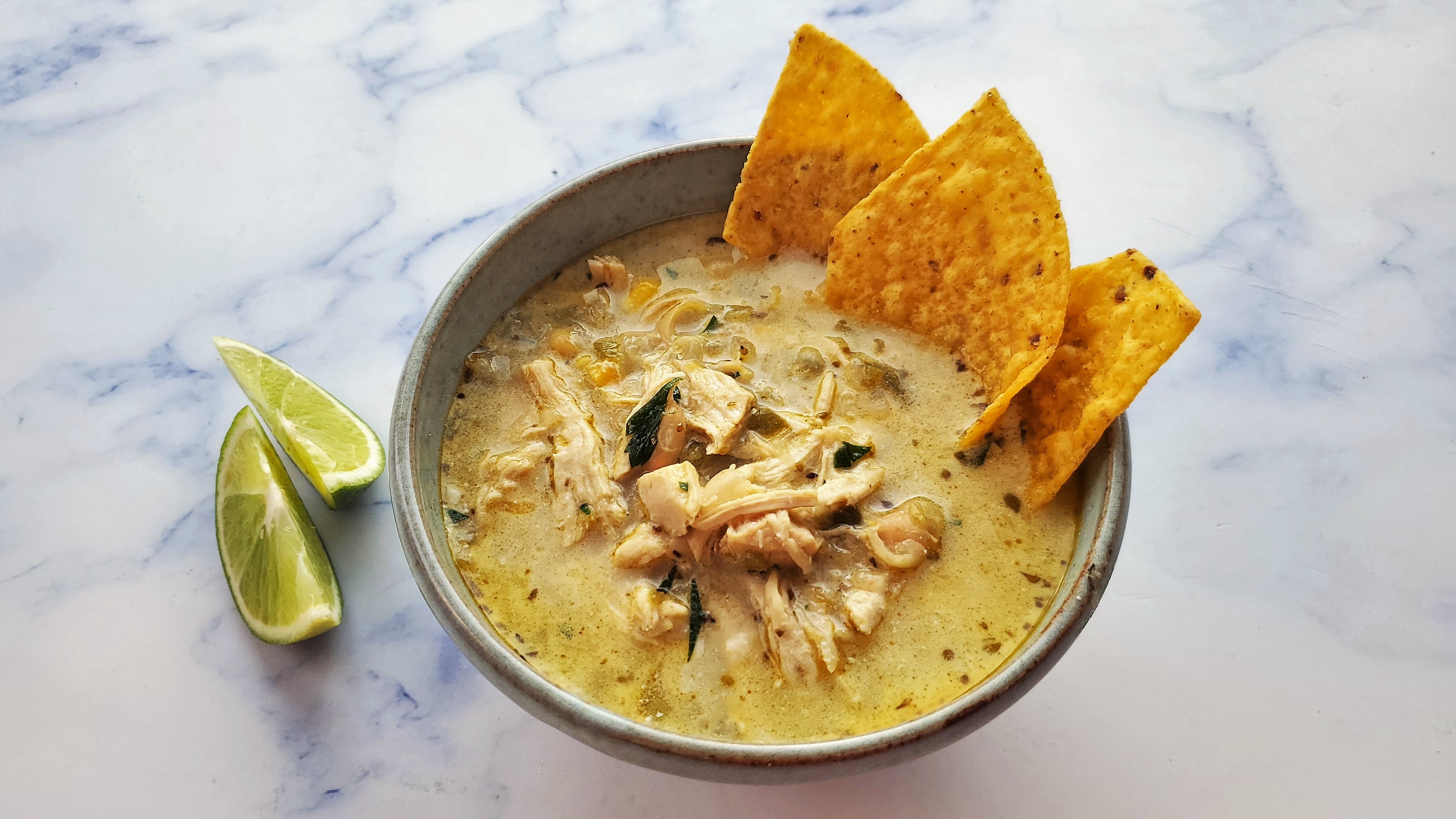 This White Chicken Chili is the perfect bowl of comfort to ease you into fall - Vimarsana News