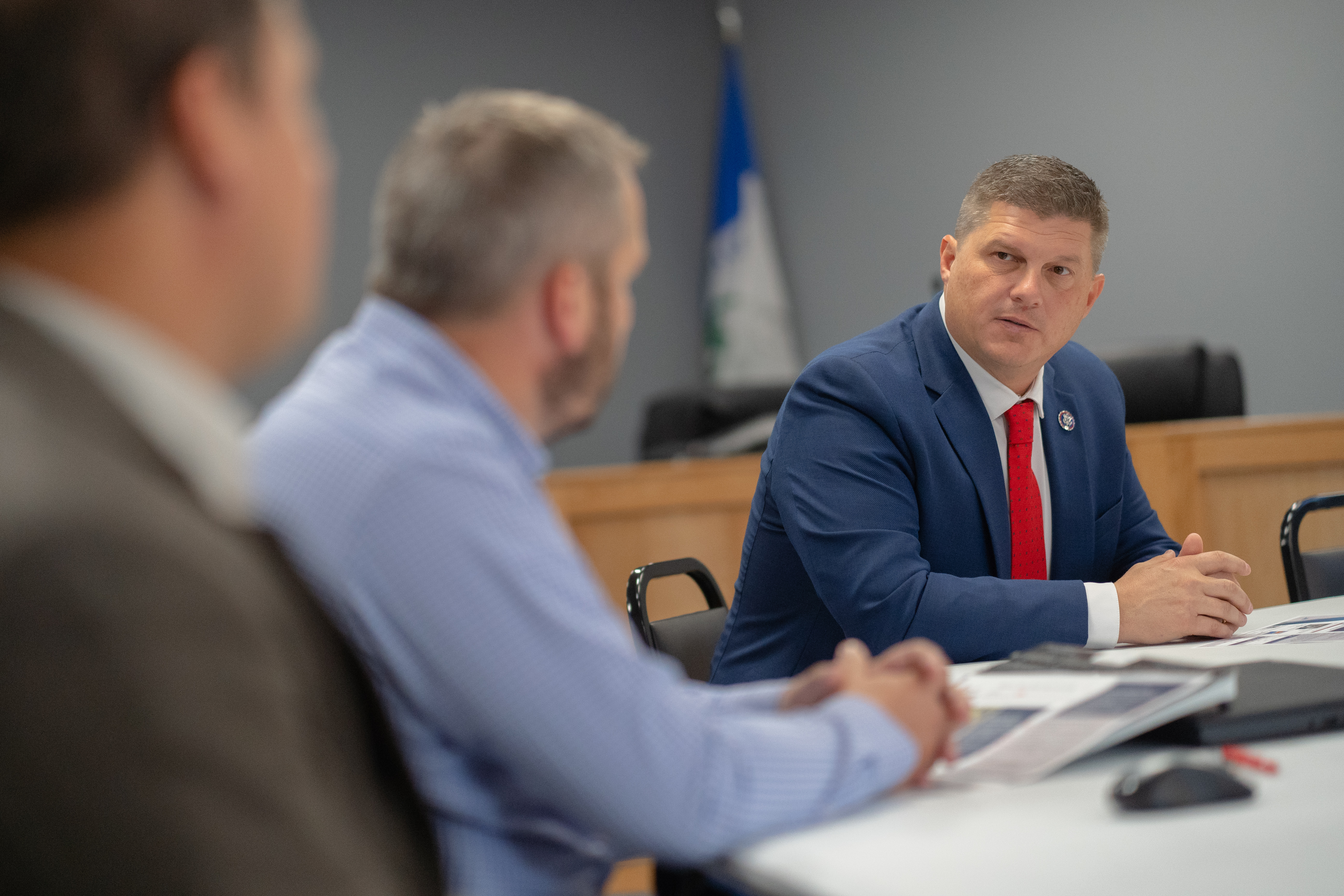 Rep. Finstad hears flood infrastructure, rural ambulance concerns at Kasson meeting - Vimarsana News