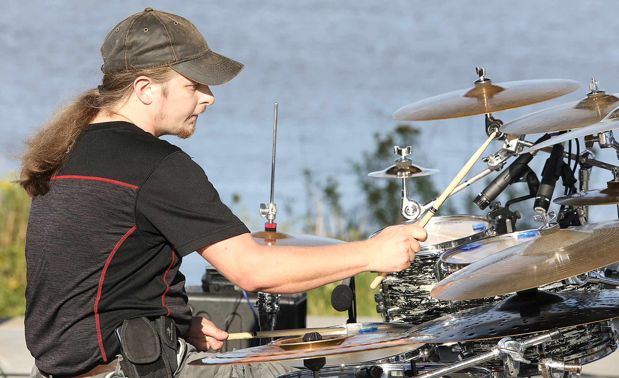 Zach Ross, drummer in Superior band Crescent Moon, dead at 28 - Vimarsana News