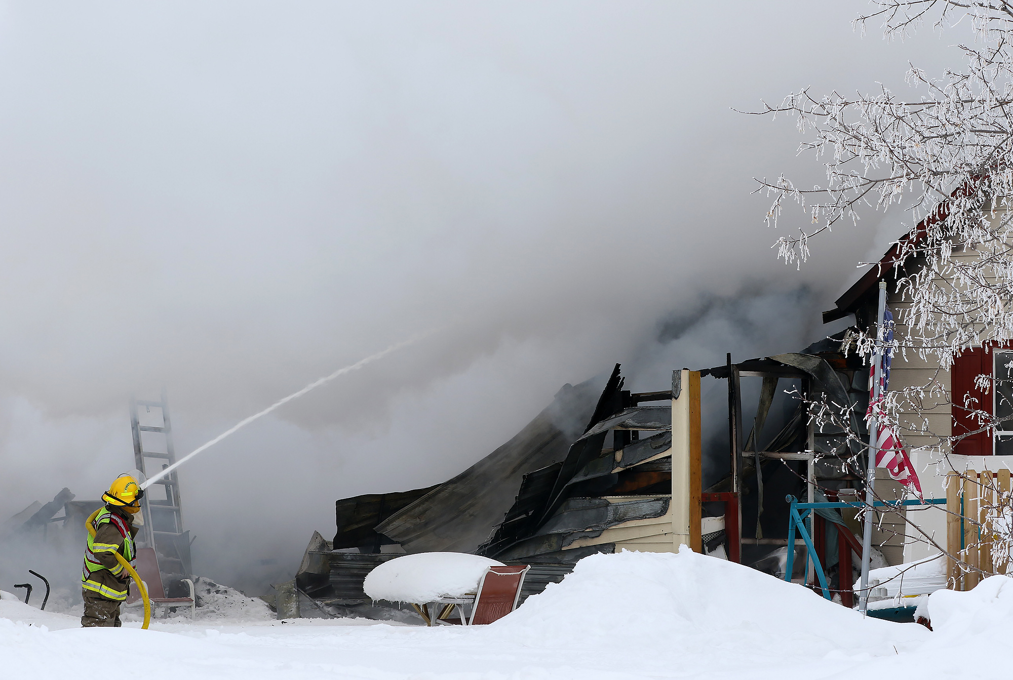 Firefighters fight house fire in Medina; no injuries reported - Vimarsana News