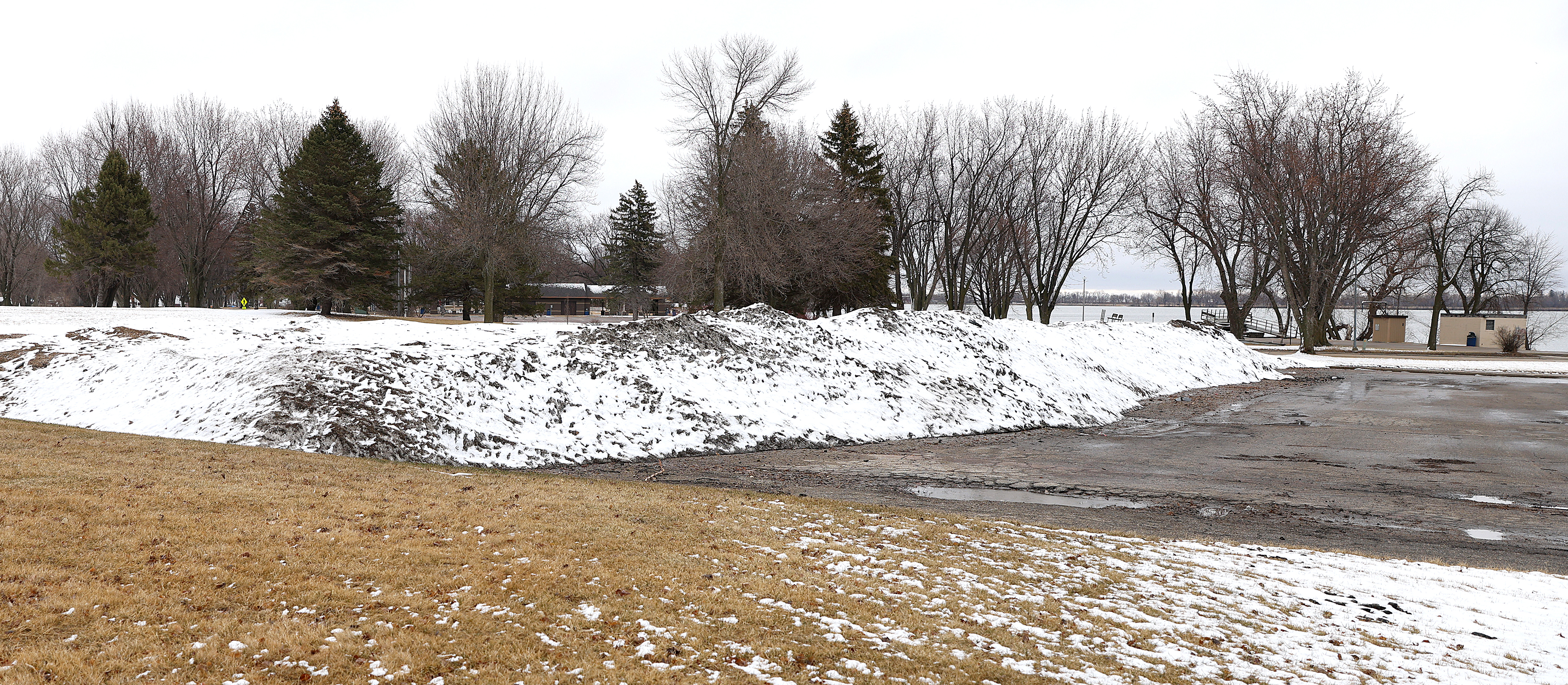 Park Board meeting draws crowd with talk of new dog park location - Vimarsana News