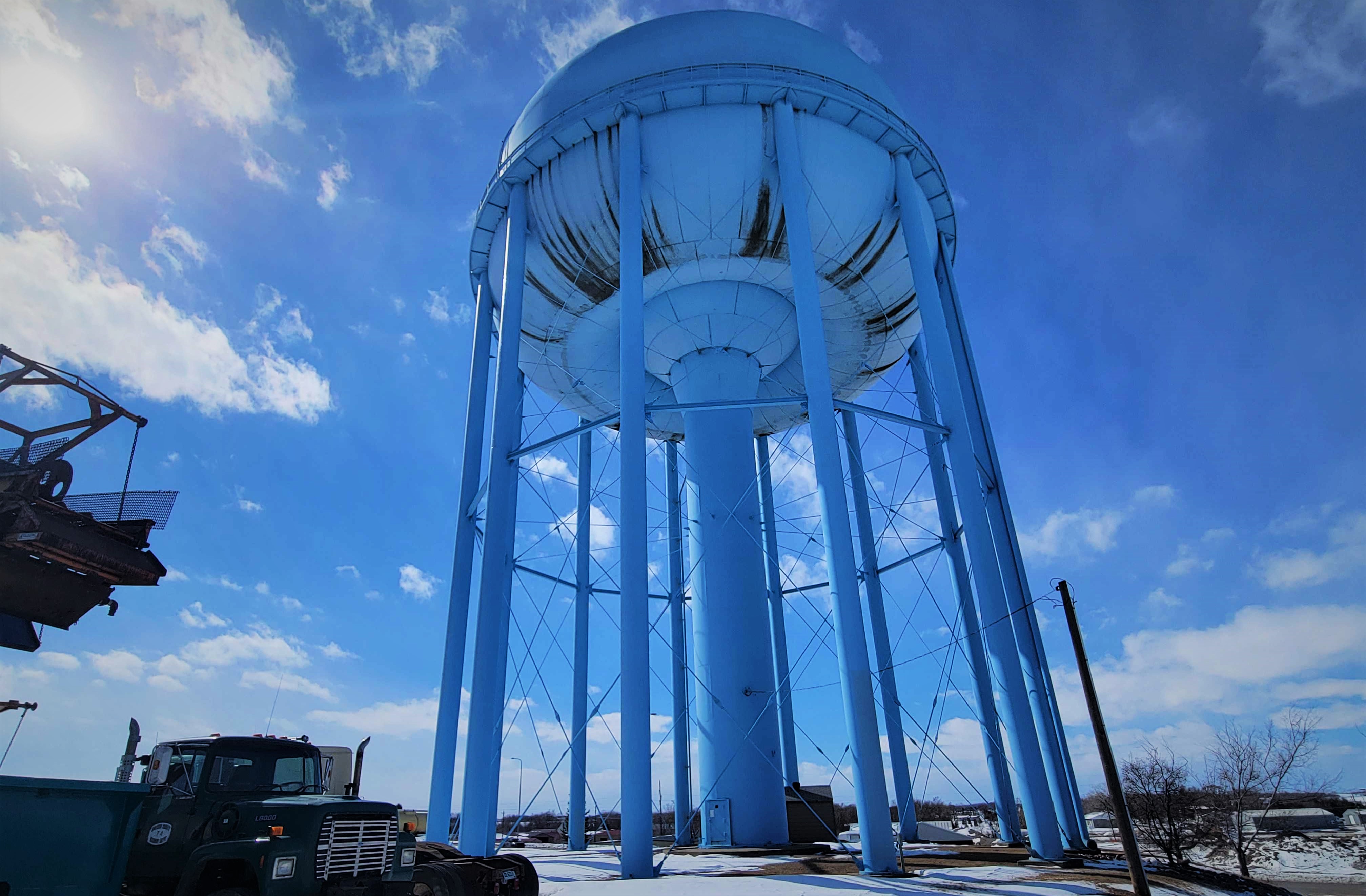 Mitchell's west water tower to undergo roughly $1.1 million in improvements, including new exterior paint job - Vimarsana News