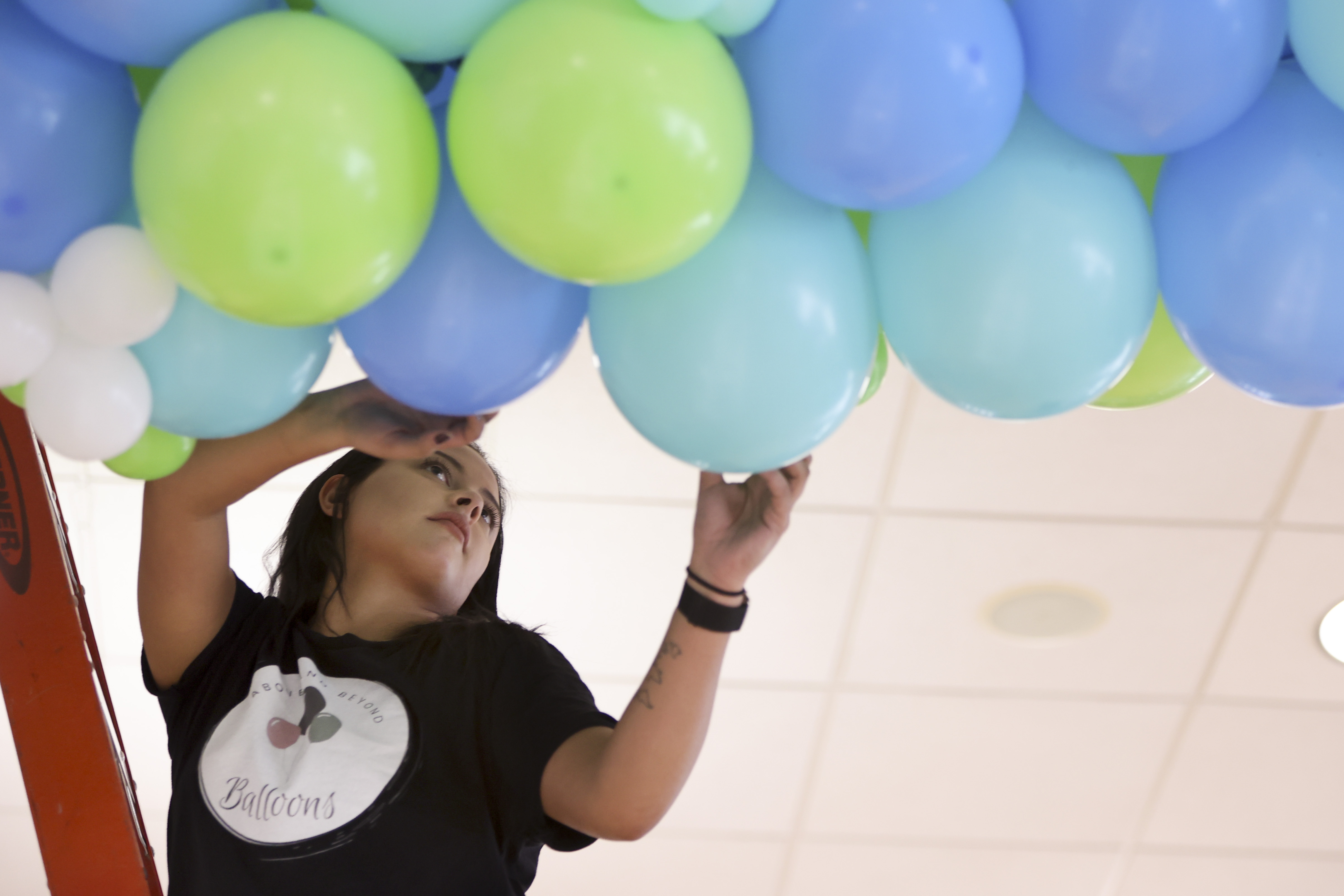 New Fargo business is blowing clients away with their unique balloon installations - Vimarsana News