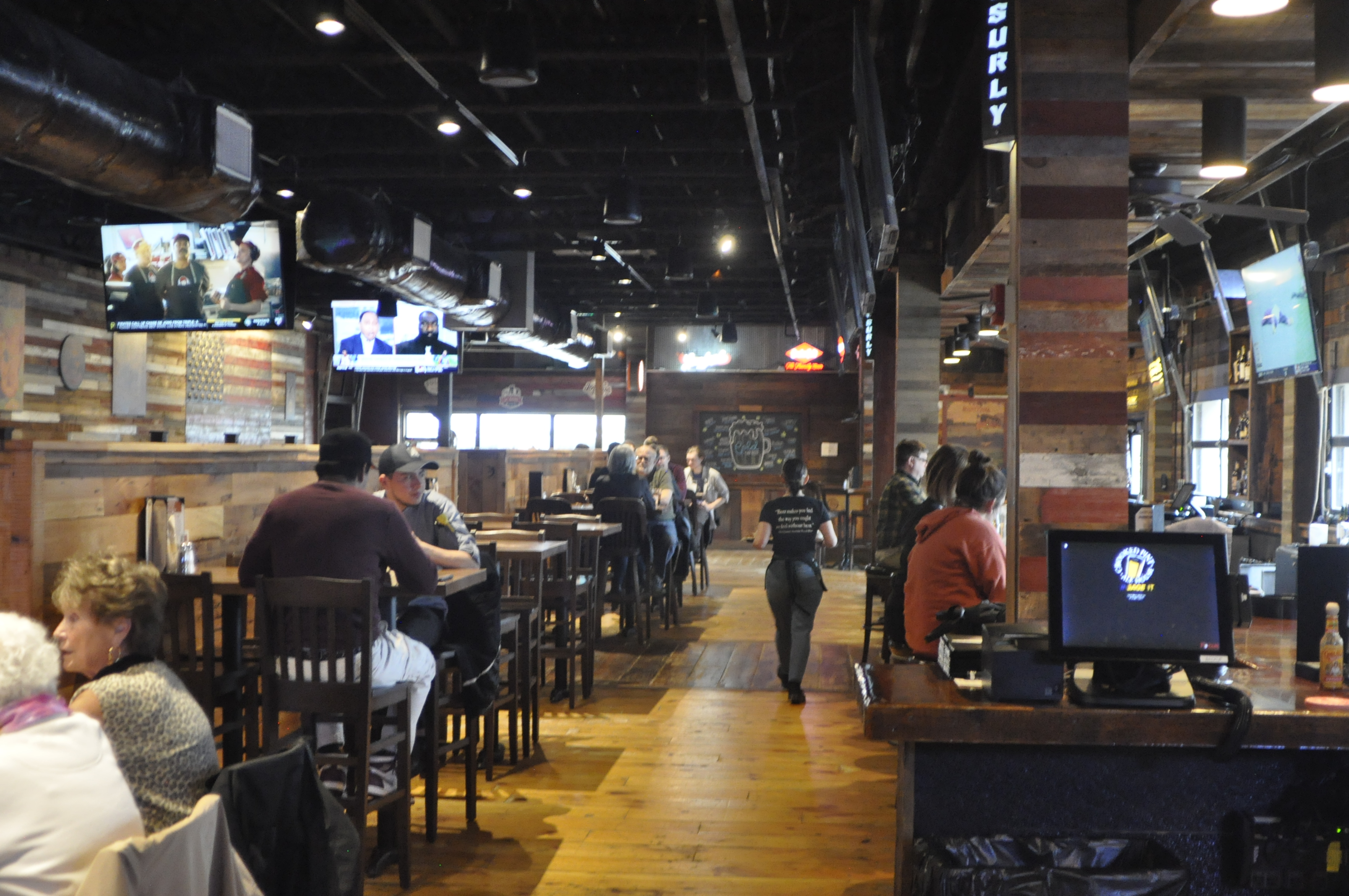 After a two year hiatus, Crooked Pint reopens in Rochester - Vimarsana News
