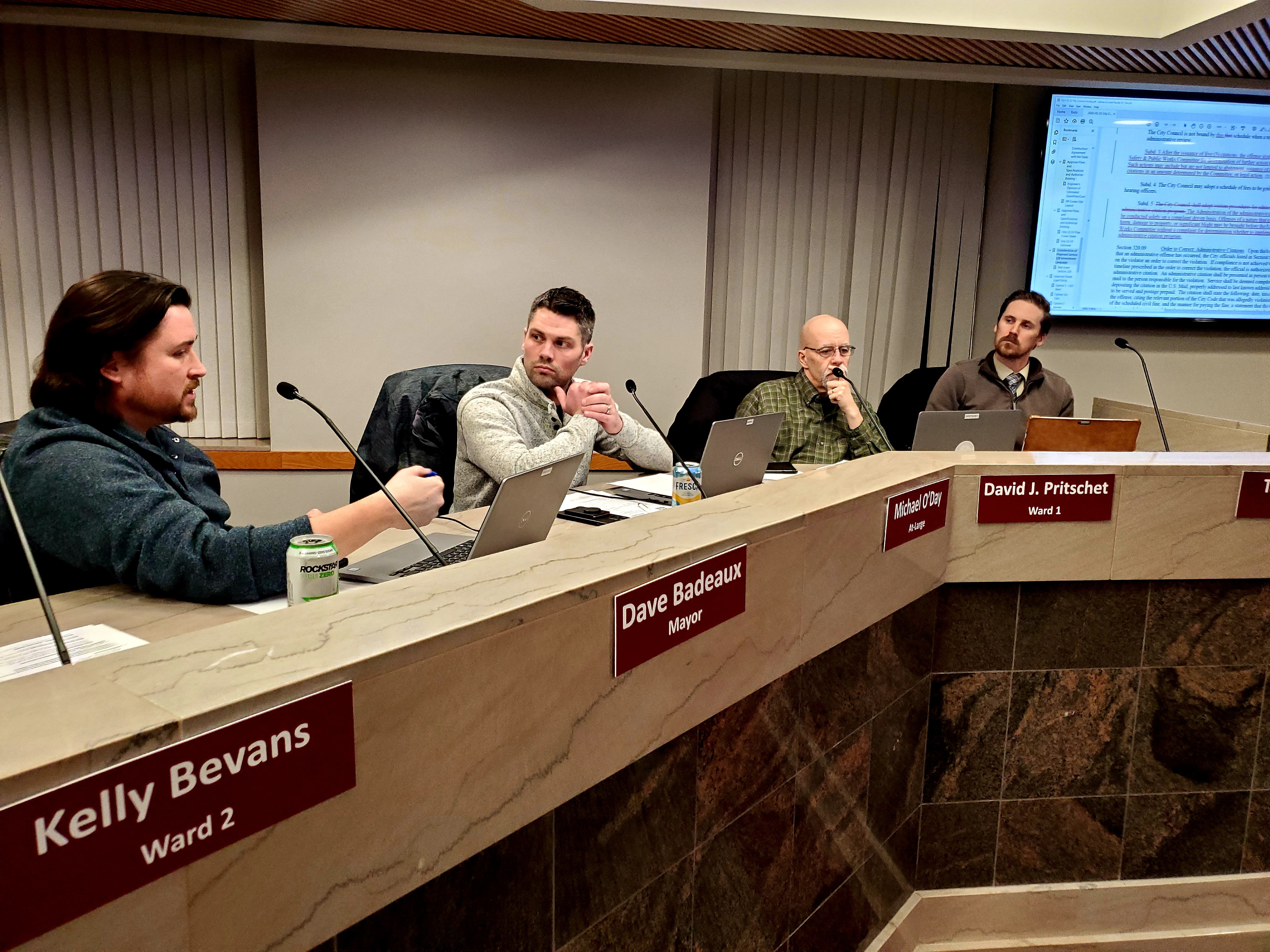 Council reviews complaint-driven code enforcement policy - Vimarsana News