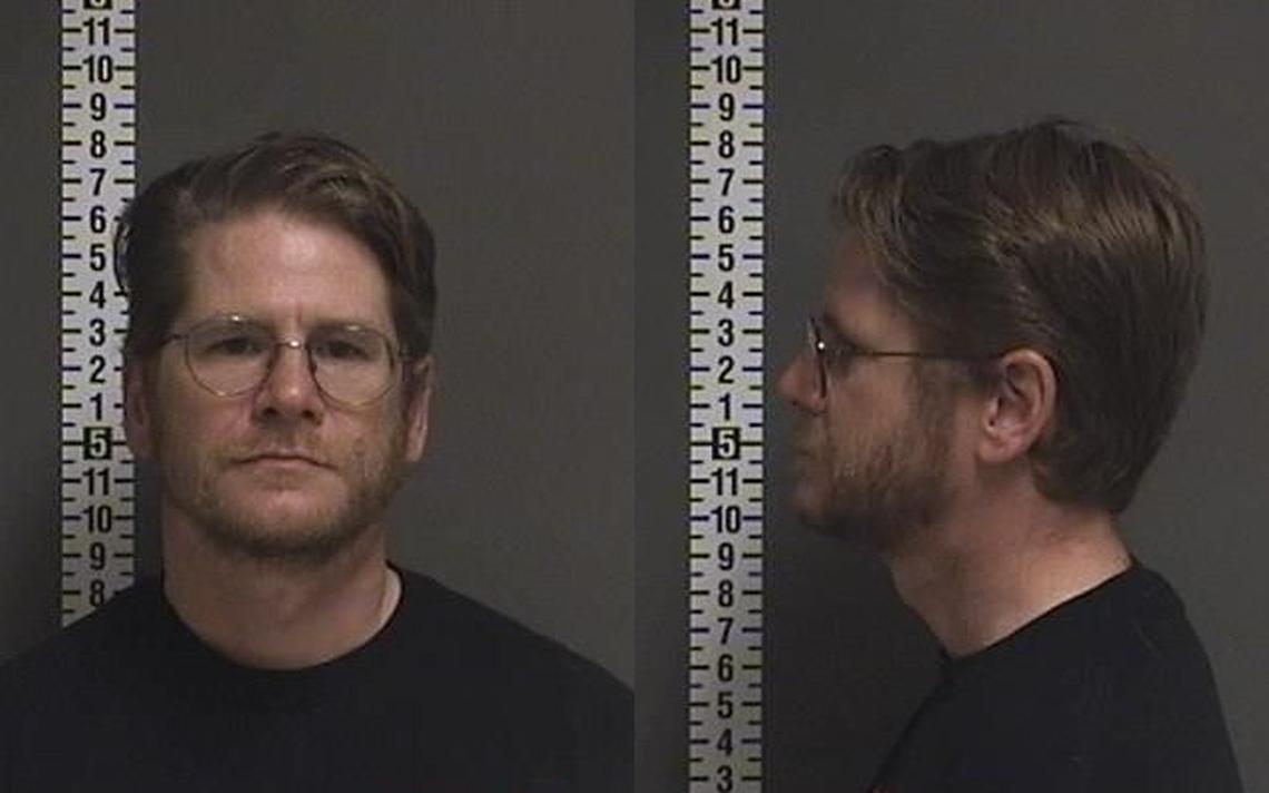 Moorhead man gets 17 1/2 years in federal prison for trying to arrange sex with young girl - Vimarsana News