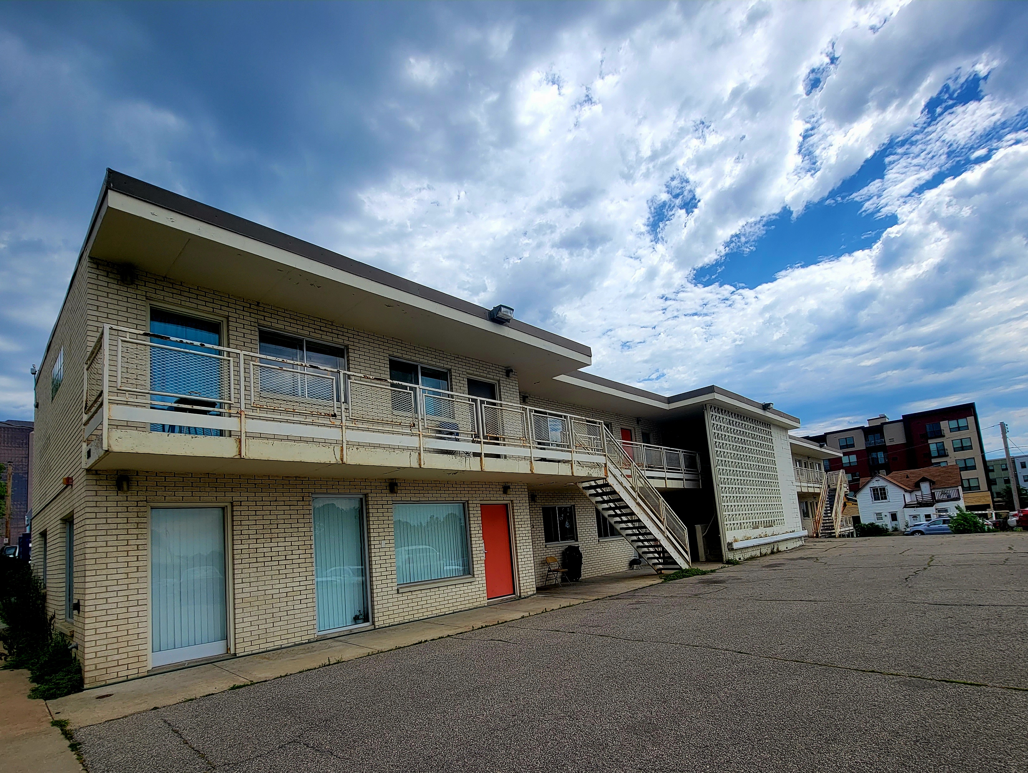 Discovery Square developer buys downtown Rochester apartment complex for $2.15 million - Vimarsana News