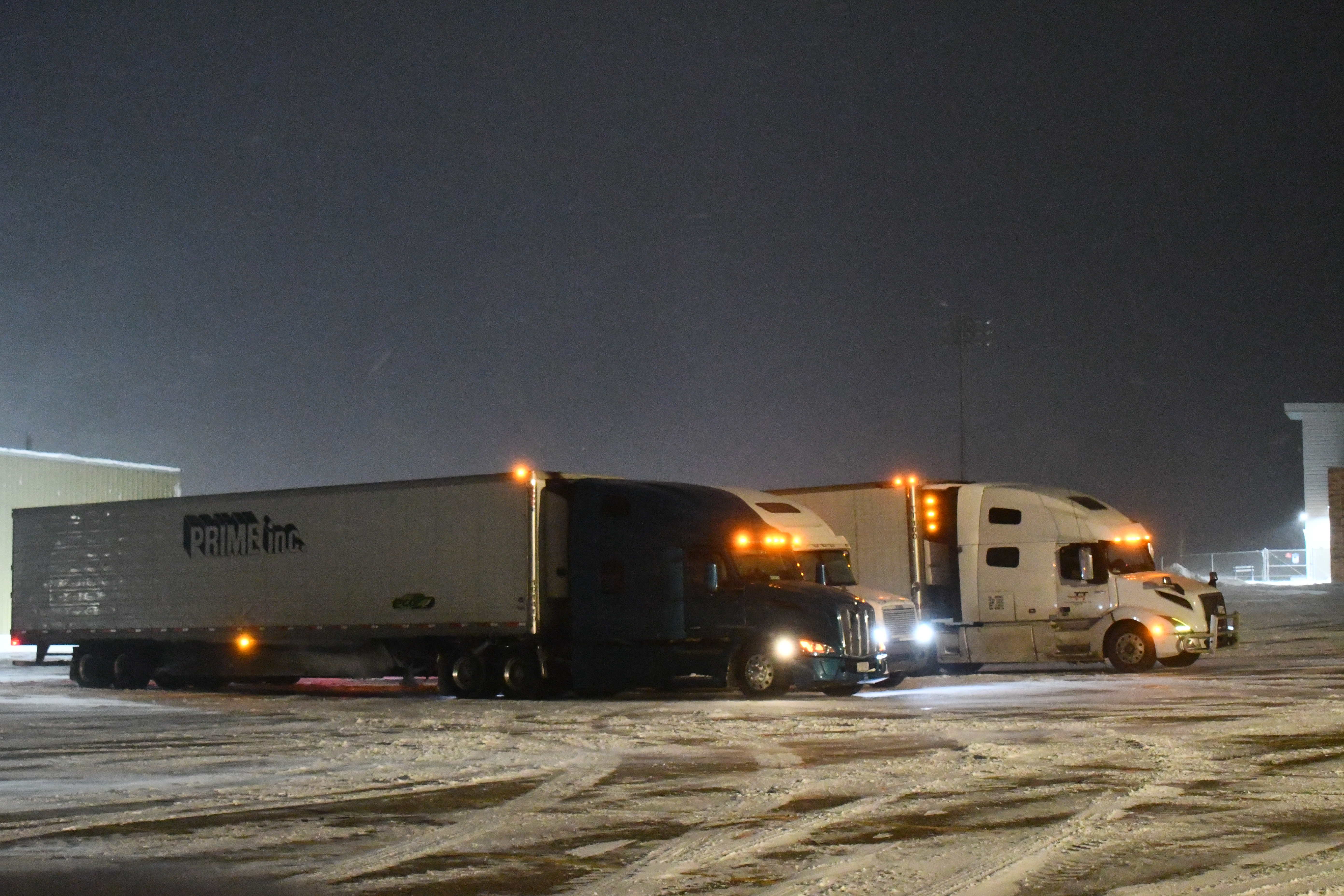 Stranded truckers receive generous meals in Dickinson - Vimarsana News