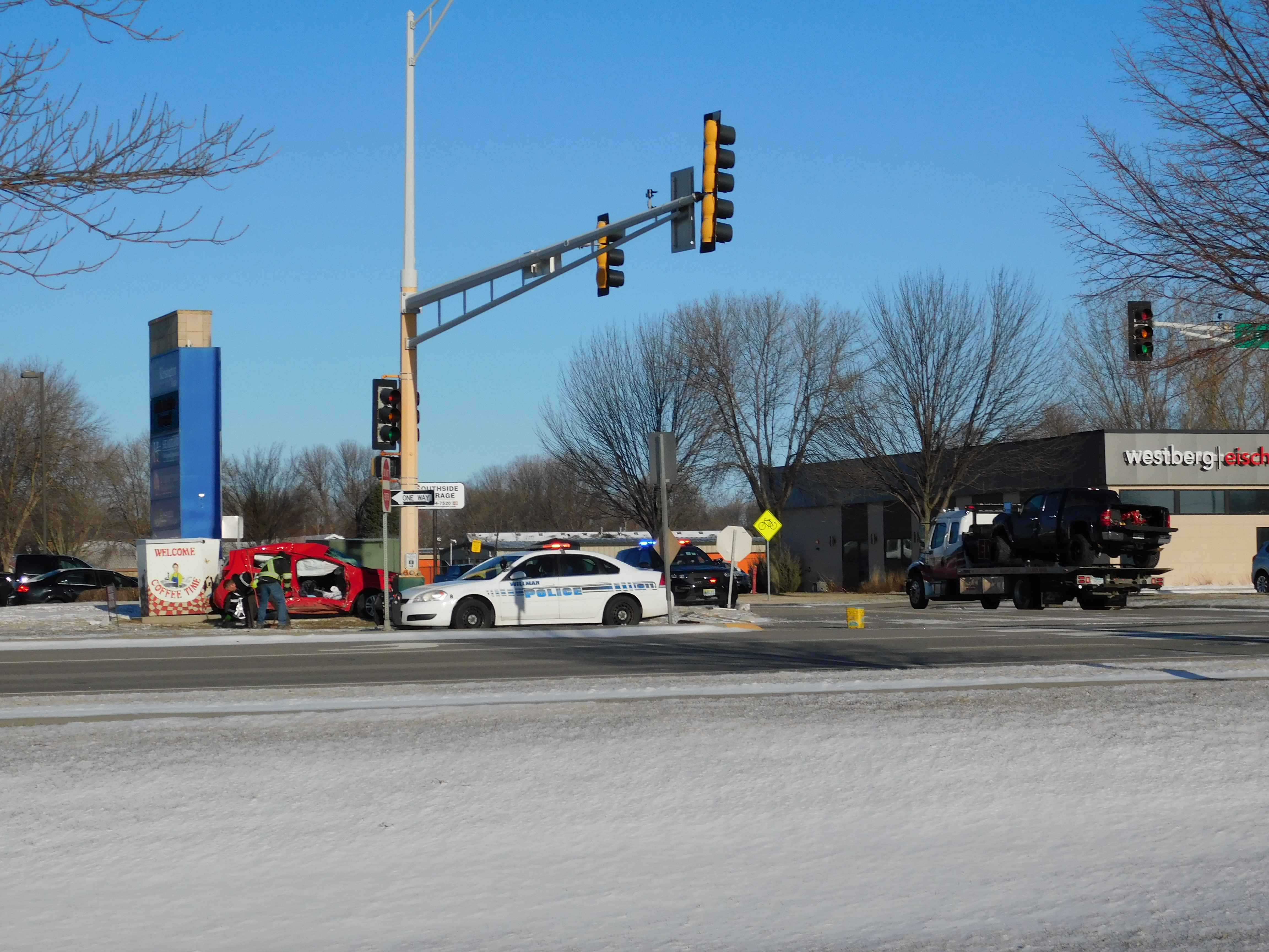 One driver injured in crash Friday morning on 1st Street in Willmar while second arrested for alleged DUI - Vimarsana News