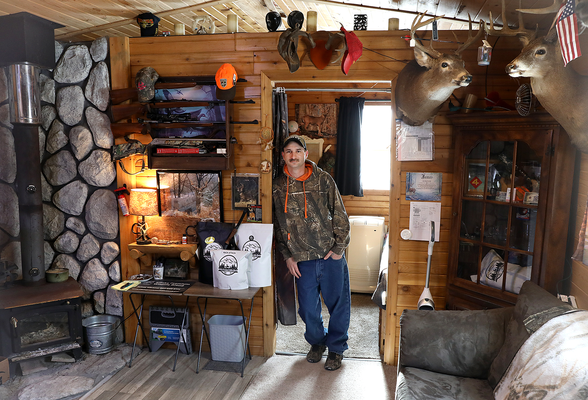 Wildlife feed startup sends Wisconsin man on hunts across nation - Vimarsana News