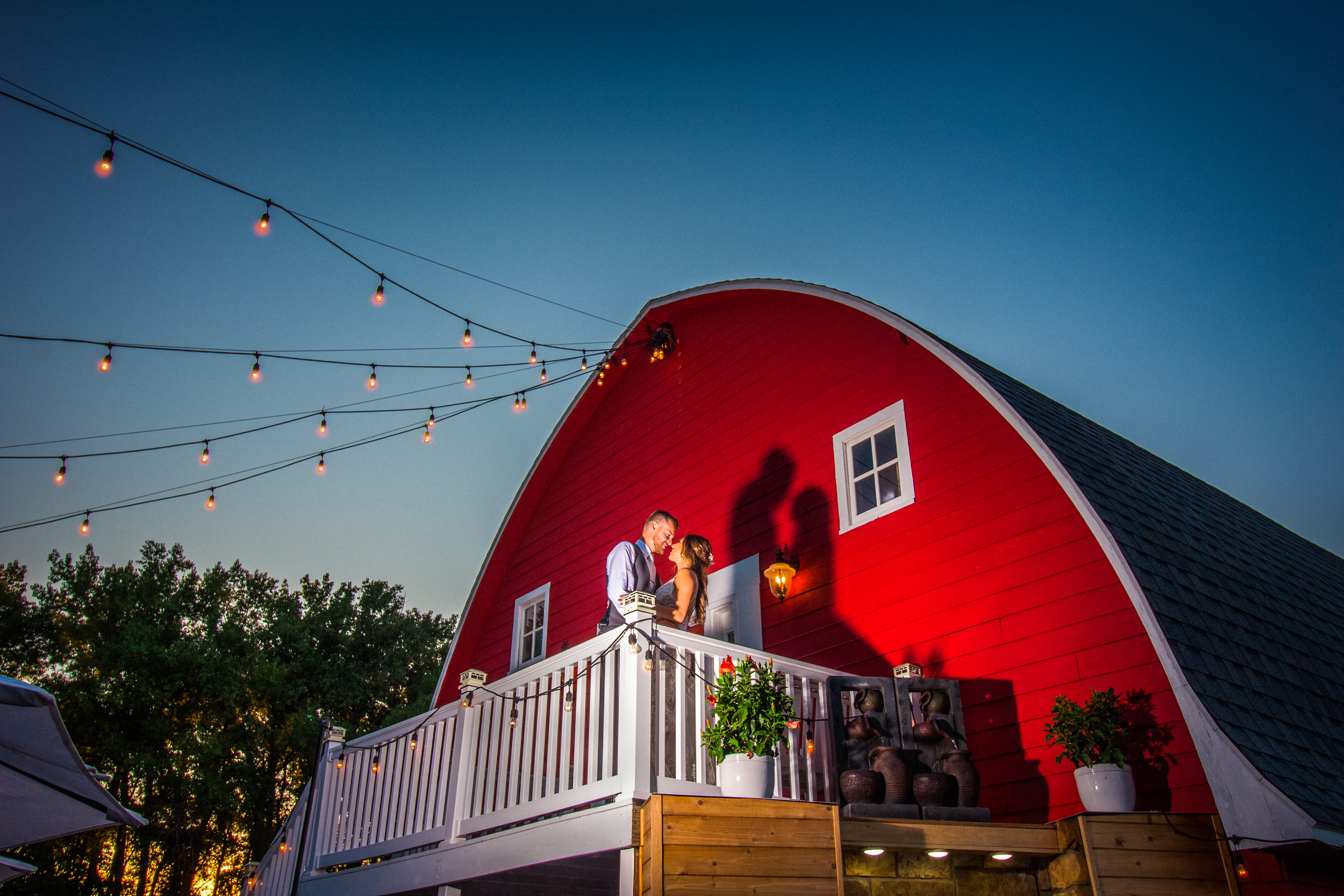 Local photographer discusses trends in wedding coverage - Vimarsana News