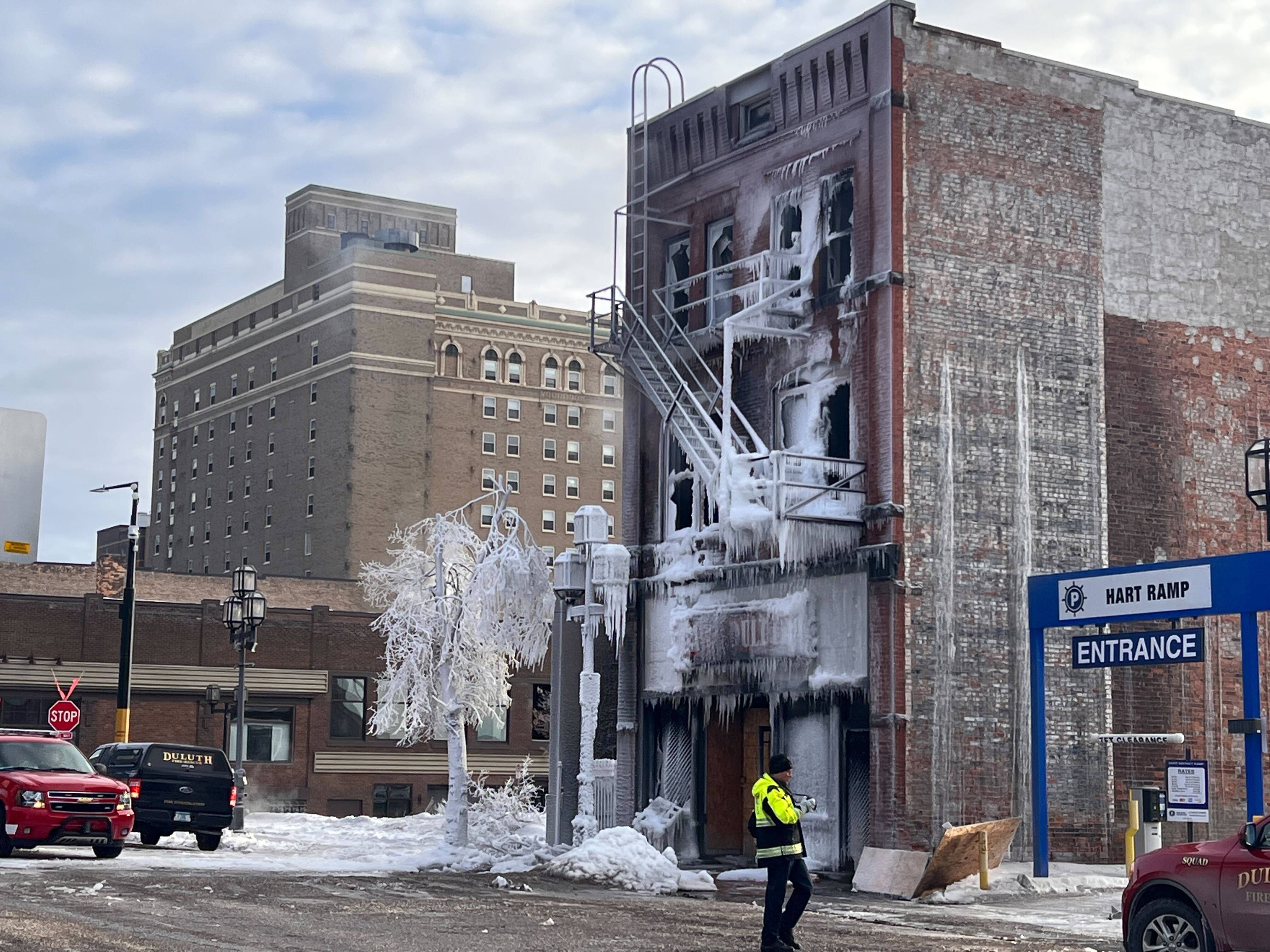 Downtown Duluth fire causes multiple road closures - Vimarsana News