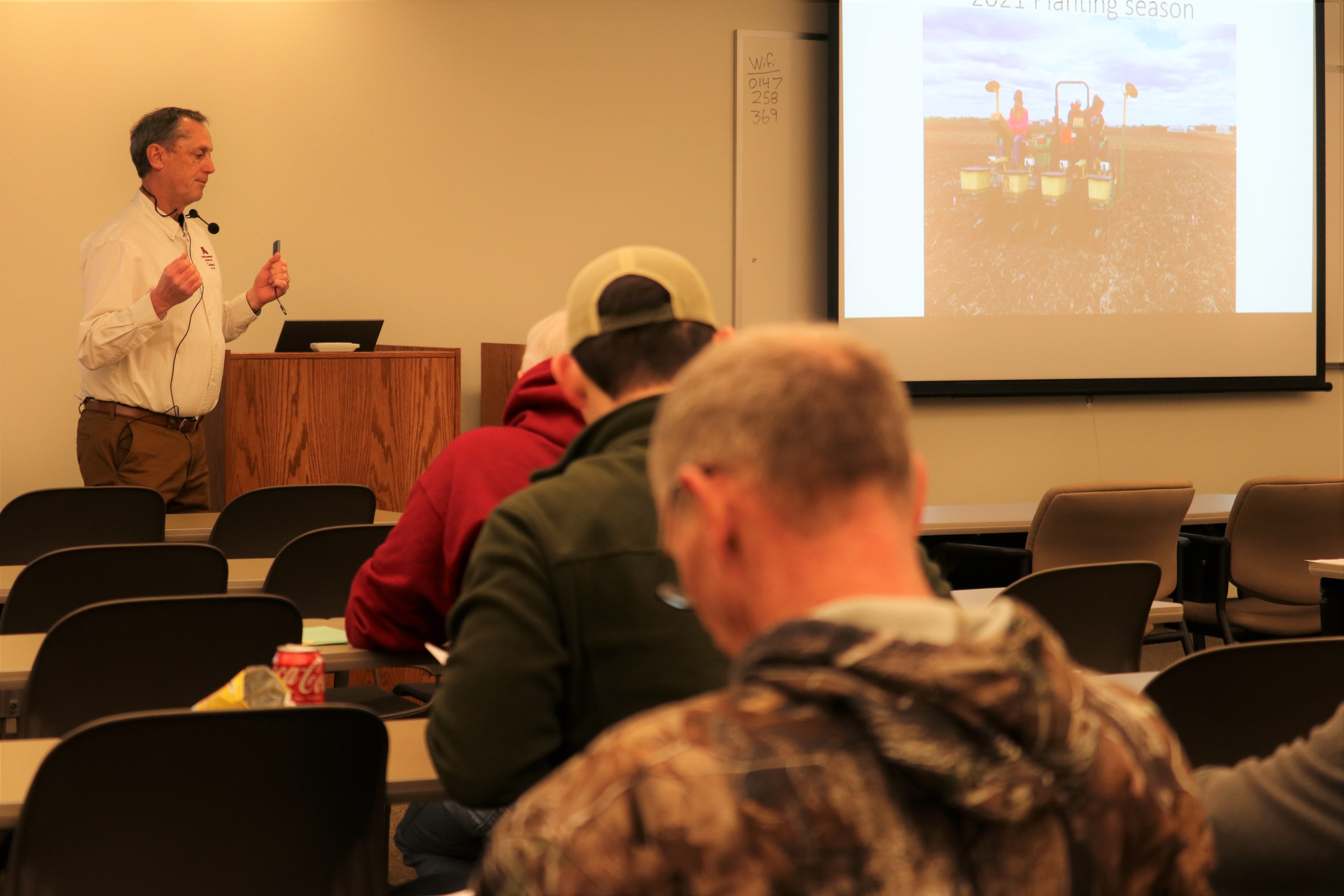 Crops day in Waseca looks at emergence and growth in early planted corn - Vimarsana News