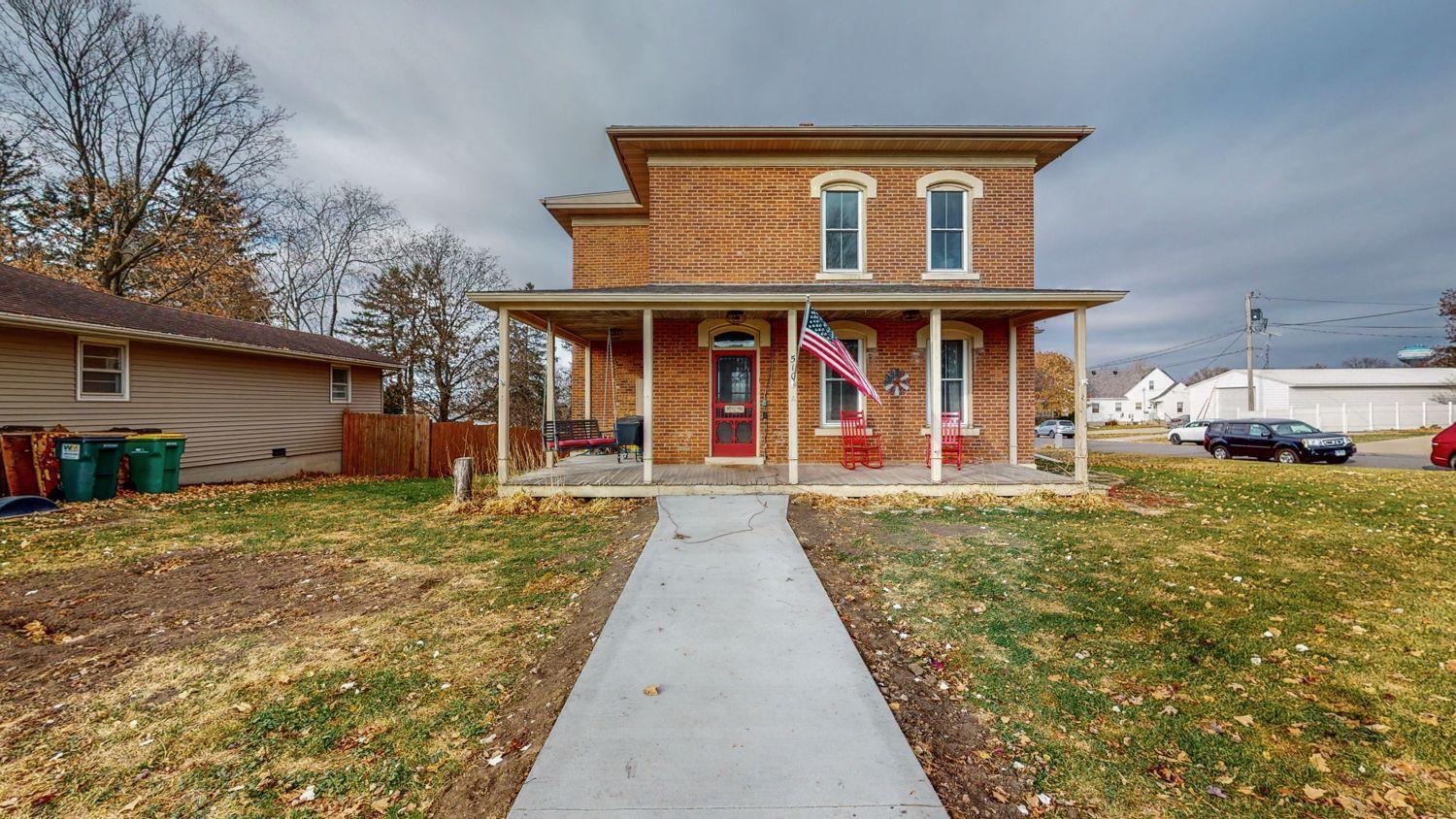 A tunnel once connected this historical brick home to a stable in Plainview - Vimarsana News