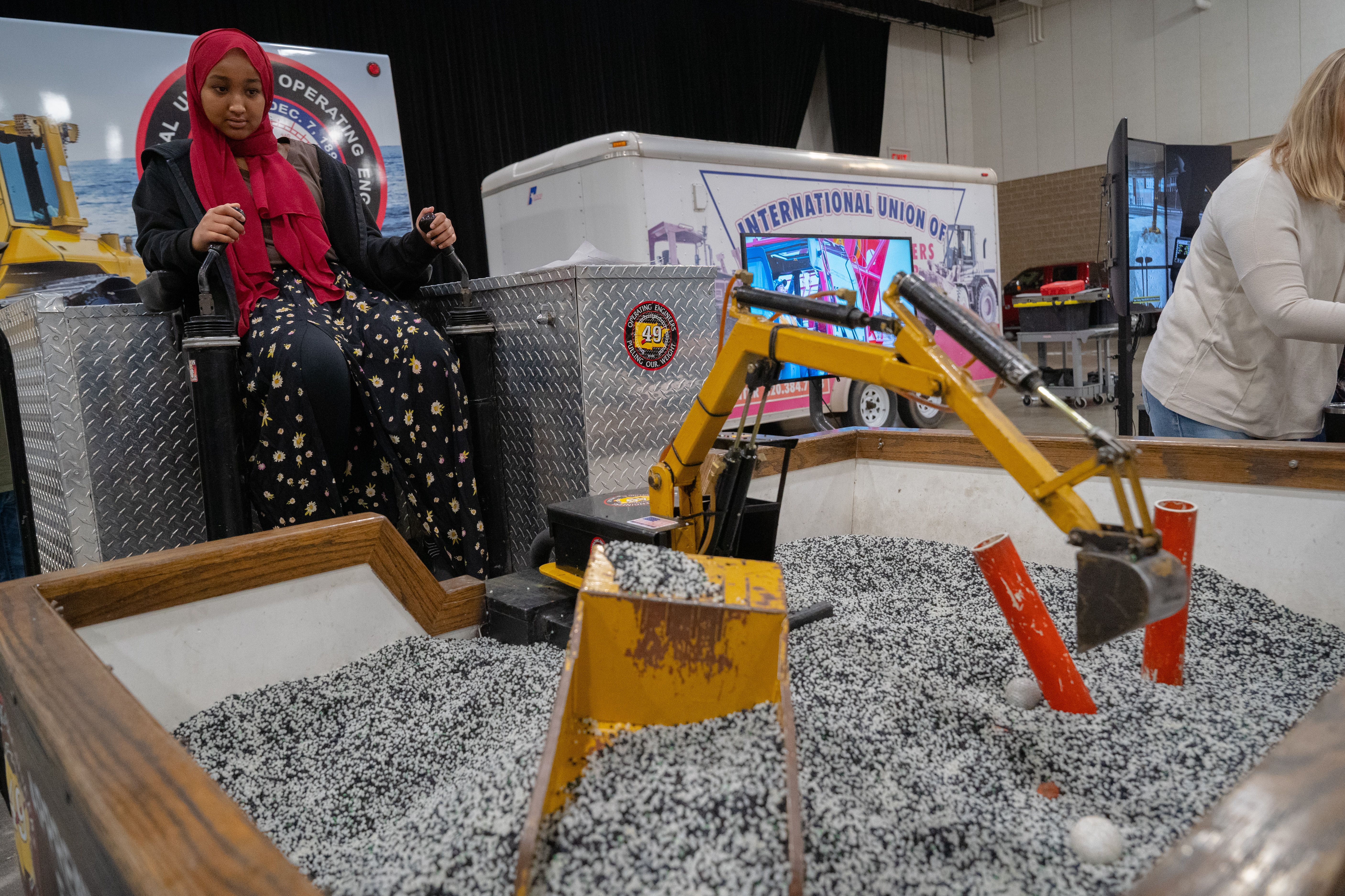Rochester area students dabble in the trades during Construct Tomorrow event - Vimarsana News