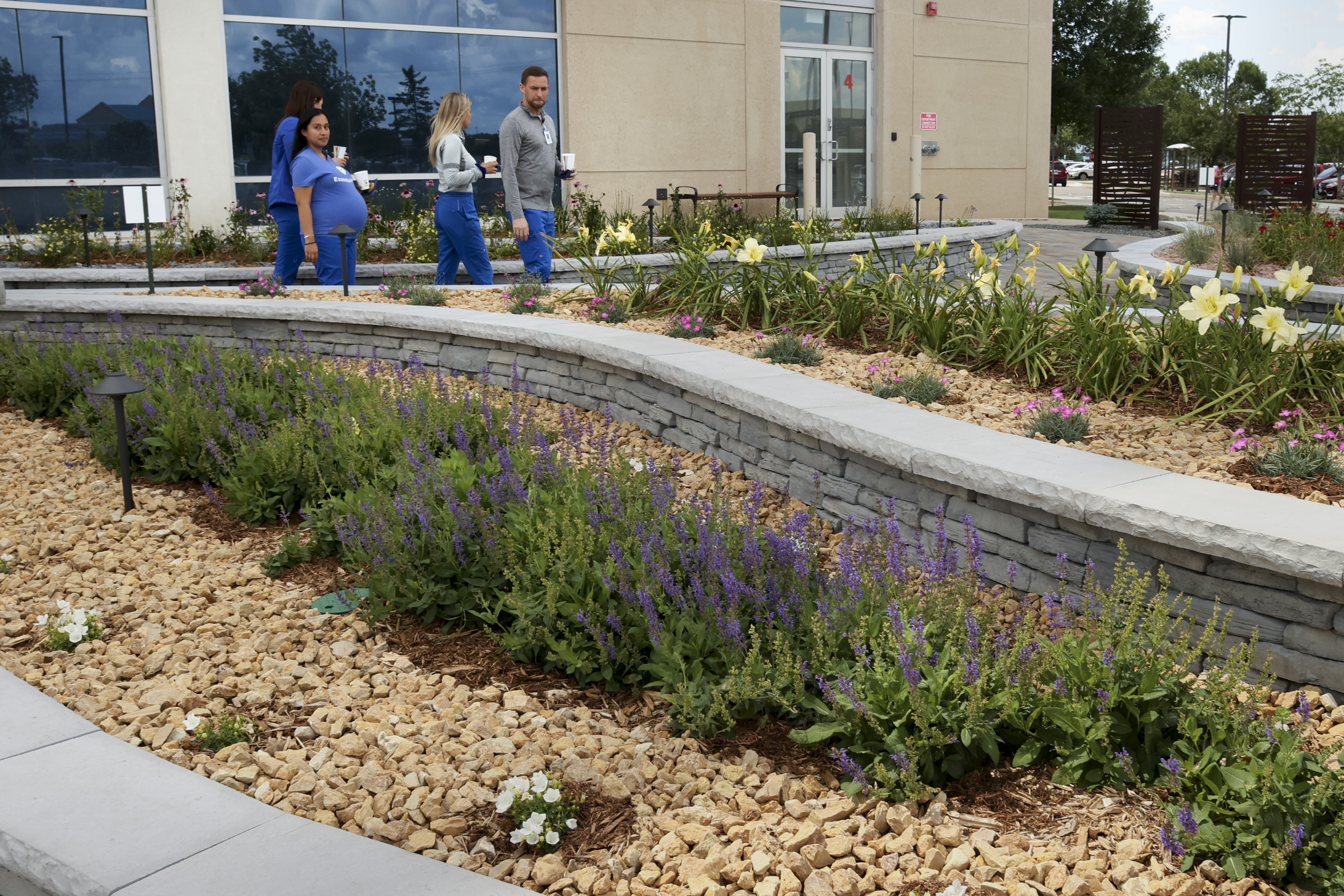 Essentia unveils Healing Garden for patients, families, employees in Fargo - Vimarsana News