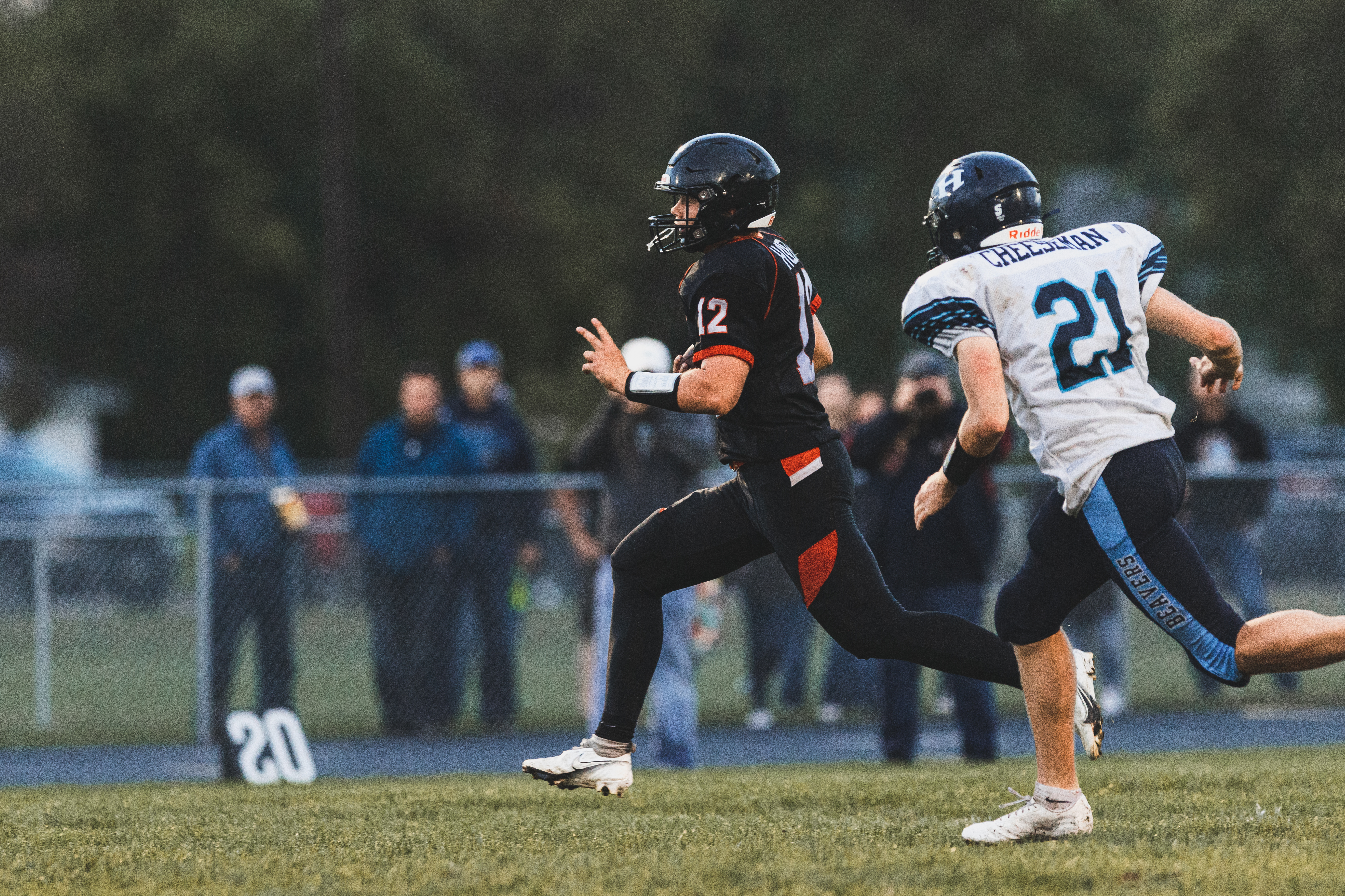 Three South Dakota prep football playoff storylines to watch heading to the state quarterfinals - Vimarsana News