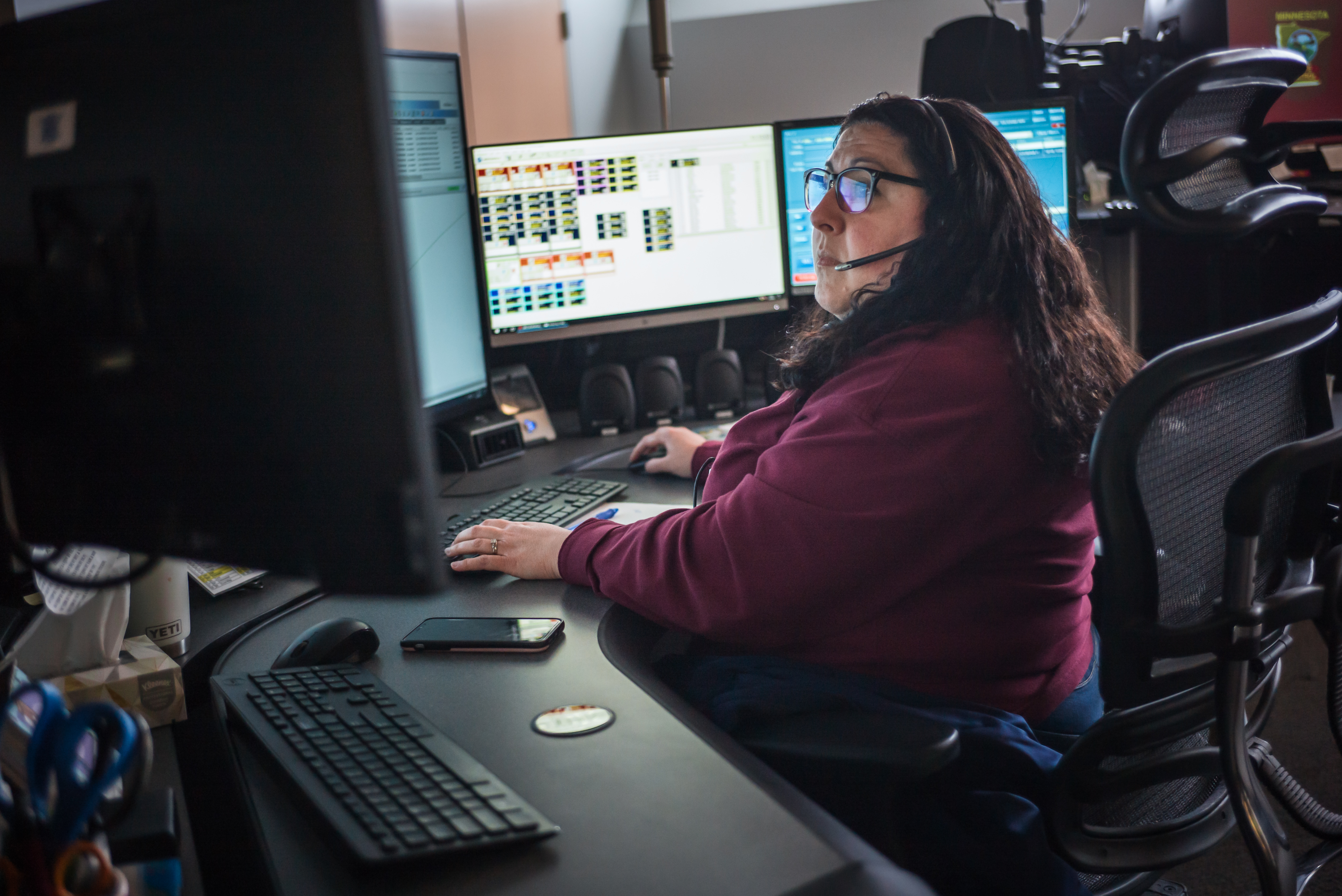 Minnesota State Patrol hiring dispatchers. How do you become one? - Vimarsana News