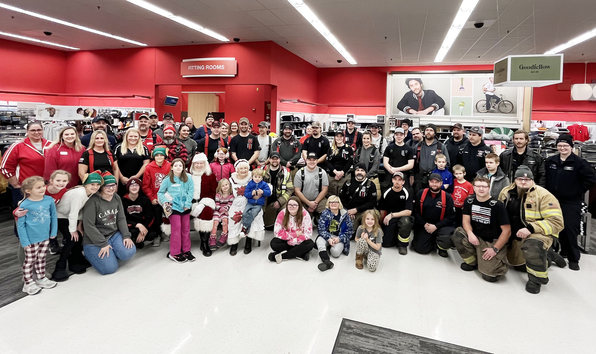 Heroes and Helpers brighten Christmas in Douglas County - Vimarsana News