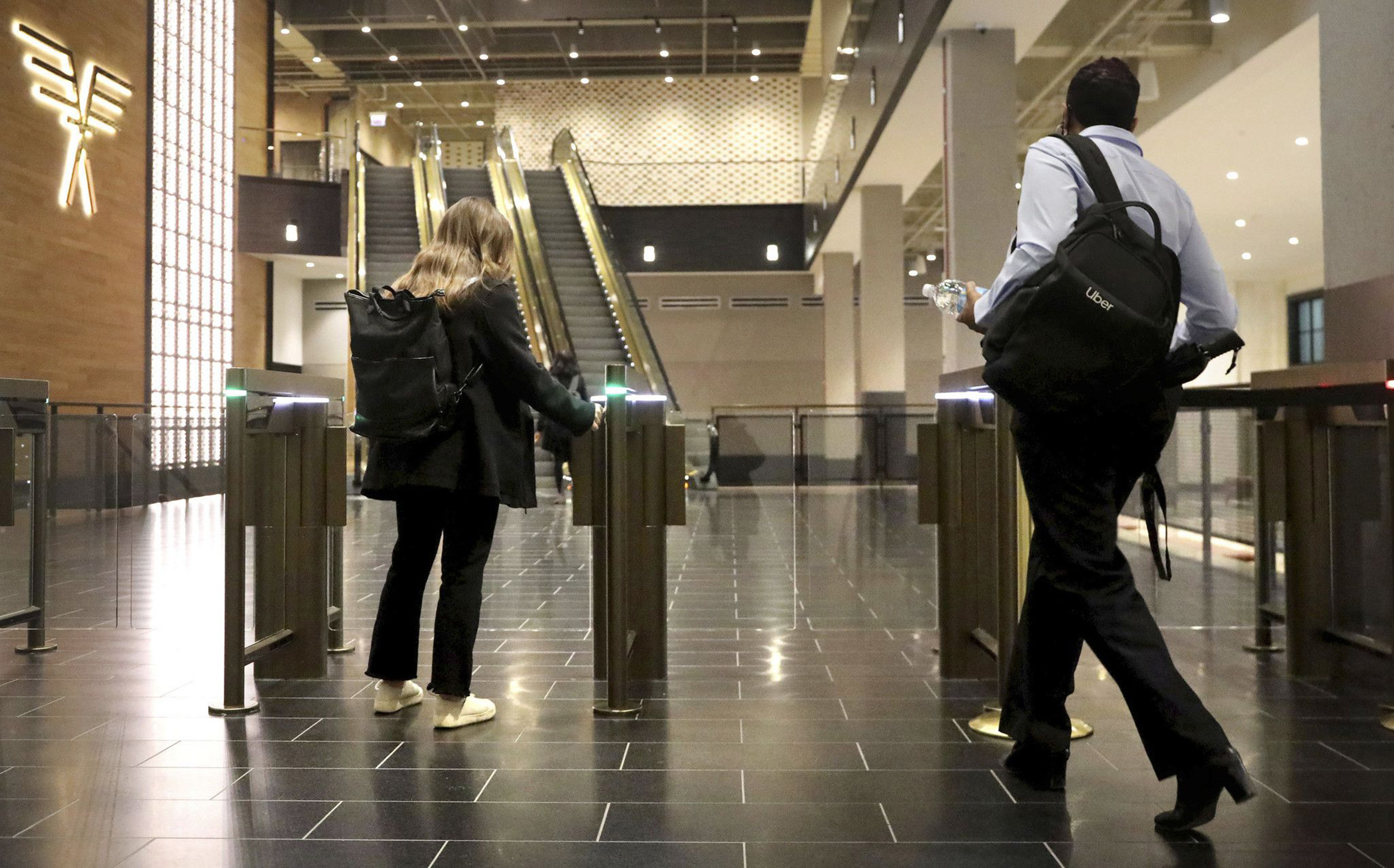 Clarence Page: Back to 'abnormal'? Chicago can come back after the pandemic is gone - Vimarsana News