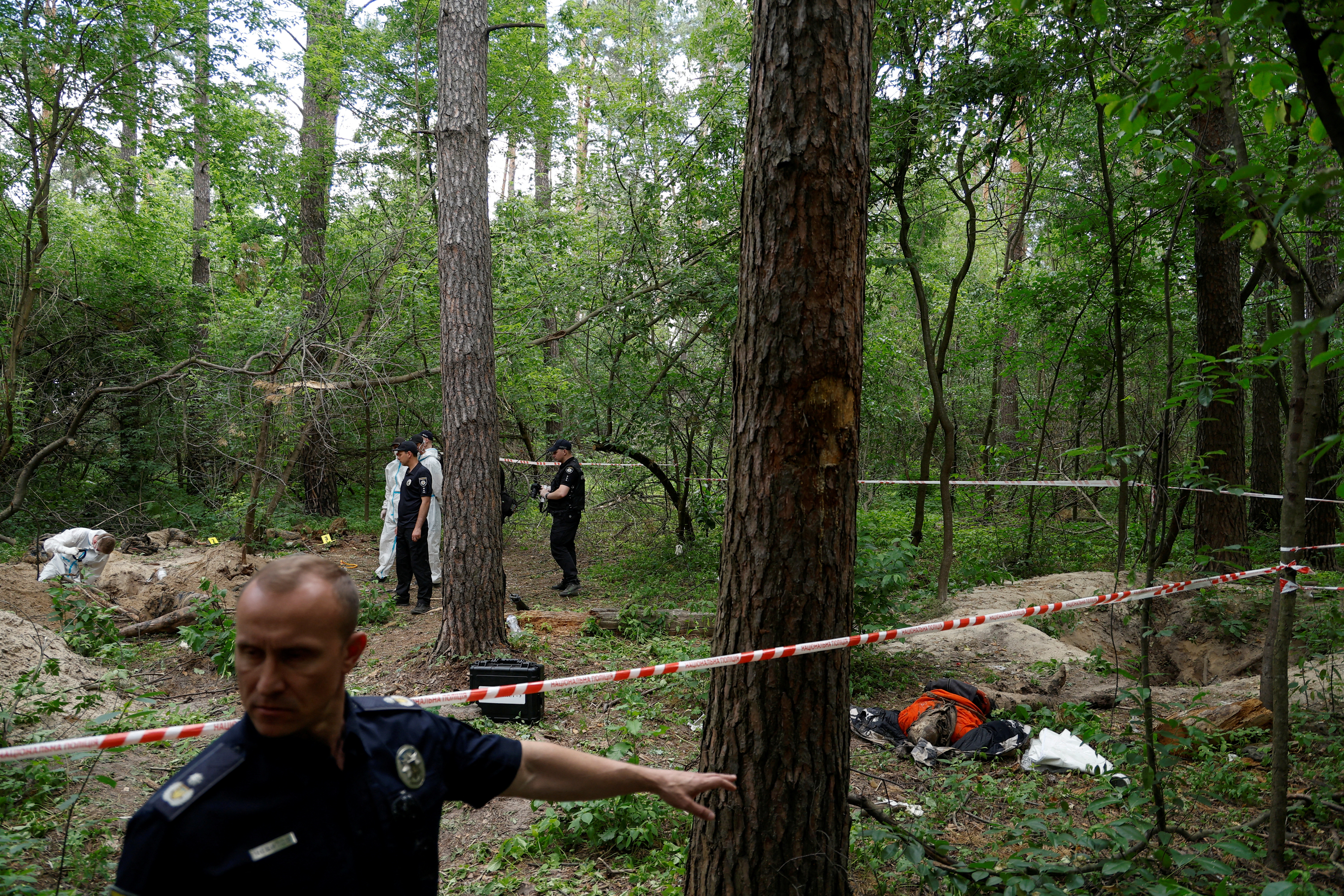 Ukraine says troops hold out in Sievierodonetsk after last bridge destroyed - Vimarsana News