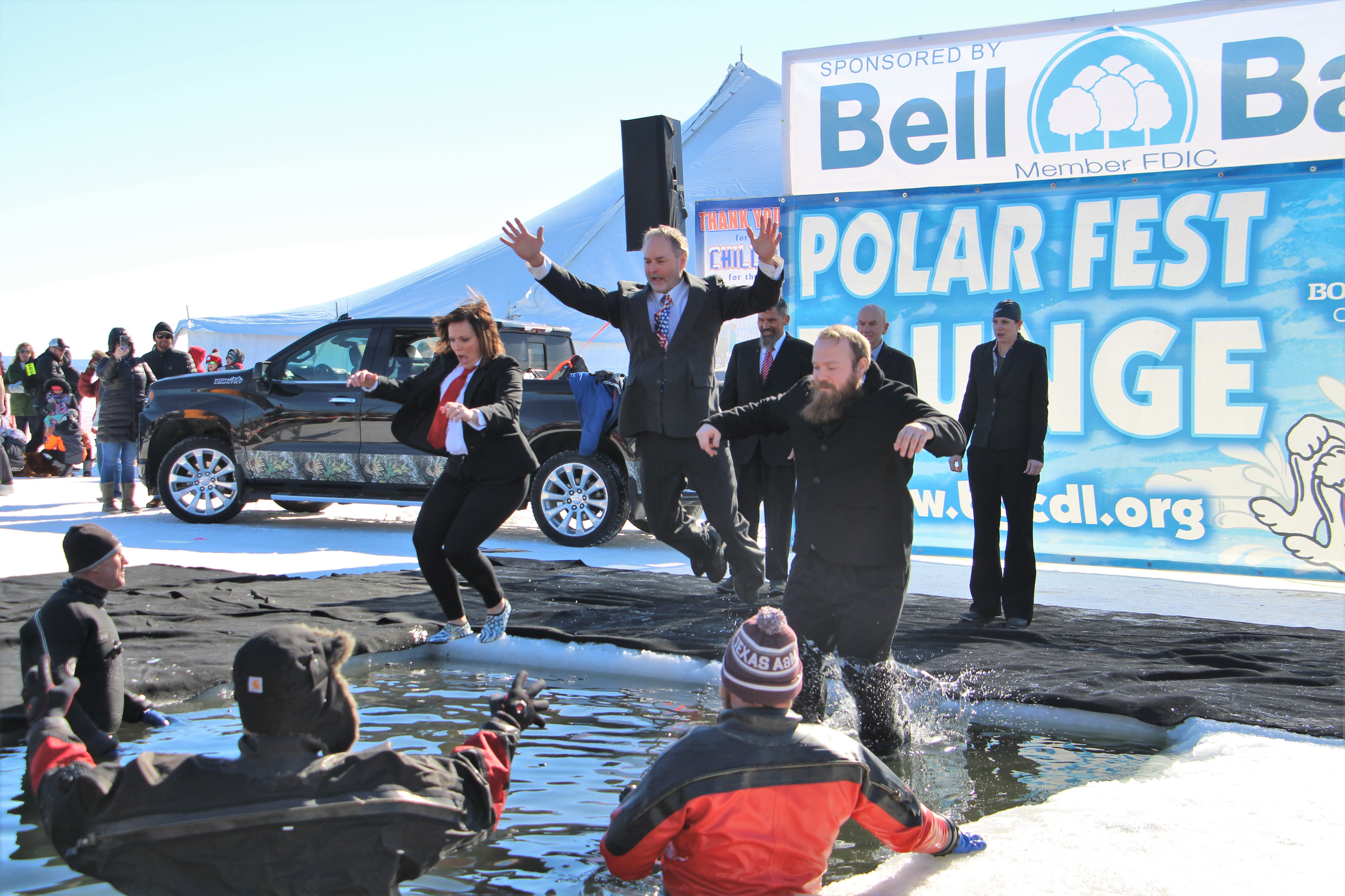 Polar Fest Plunge draws over 150 jumpers, raising record-high $57,000 for Detroit Lakes Boys and Girls Club - Detroit Lakes Tribune - Vimarsana News