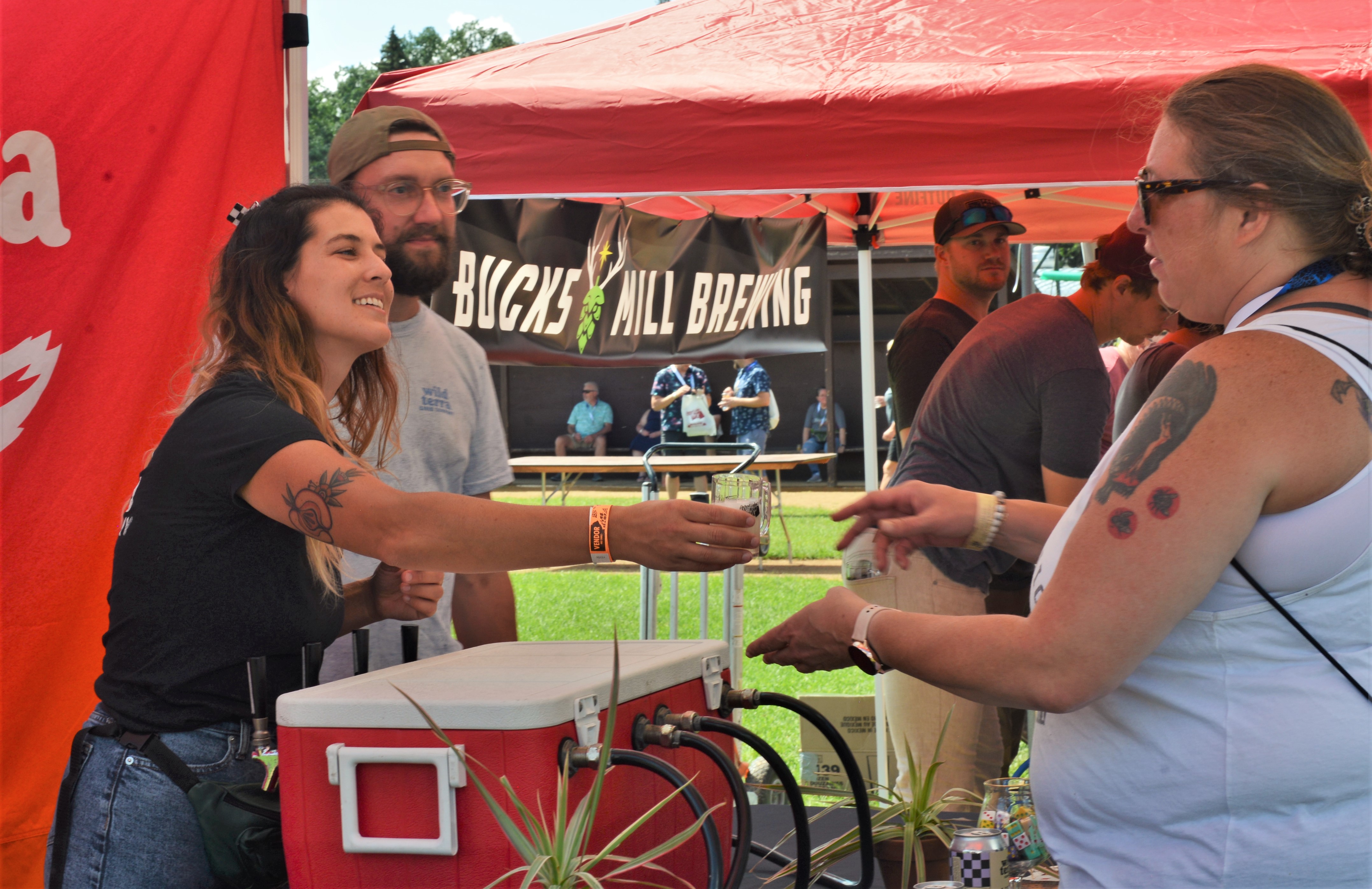 Beers at the ballpark: Hundreds drink from a 76-beer selection as craft beer tour stops in Detroit Lakes - Vimarsana News
