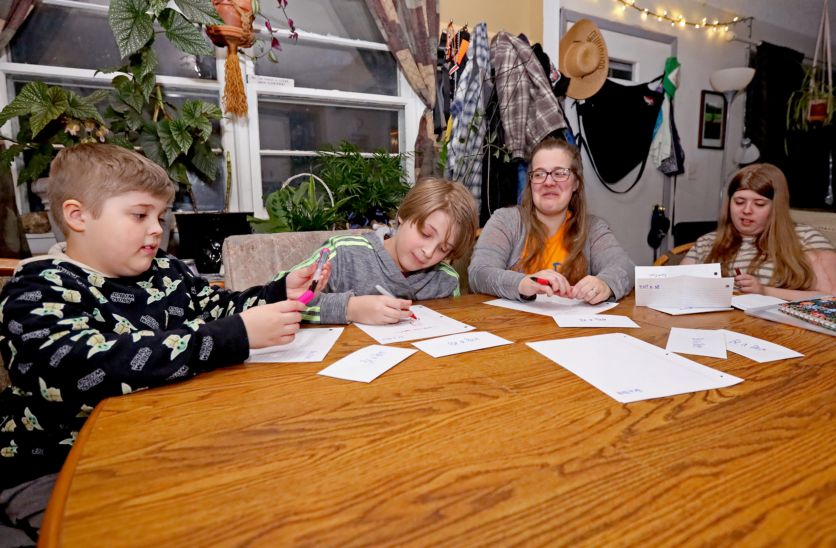 'Be a Pal' provides emotional support to seniors through letters - Brainerd Dispatch | News, weather, sports from Brainerd and Baxter - Vimarsana News