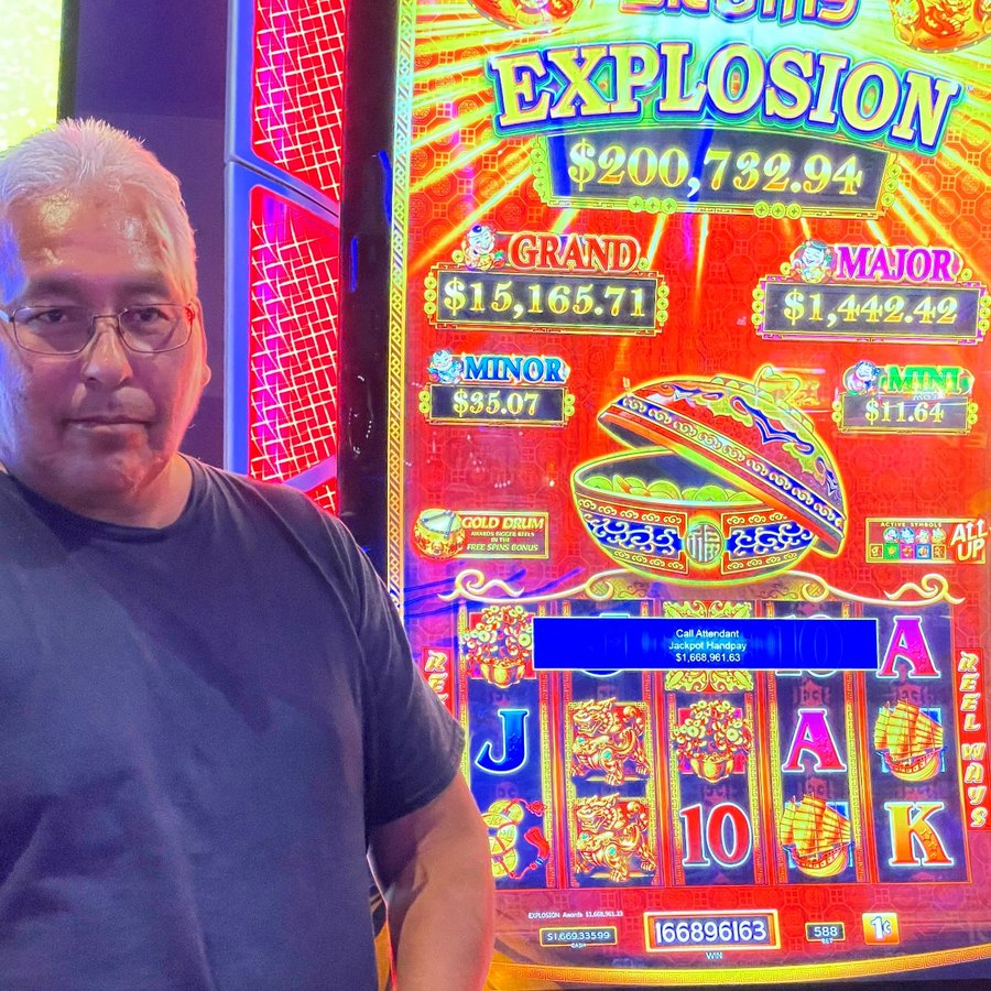North Dakota man wins $1.6 million on slot machine - Vimarsana News