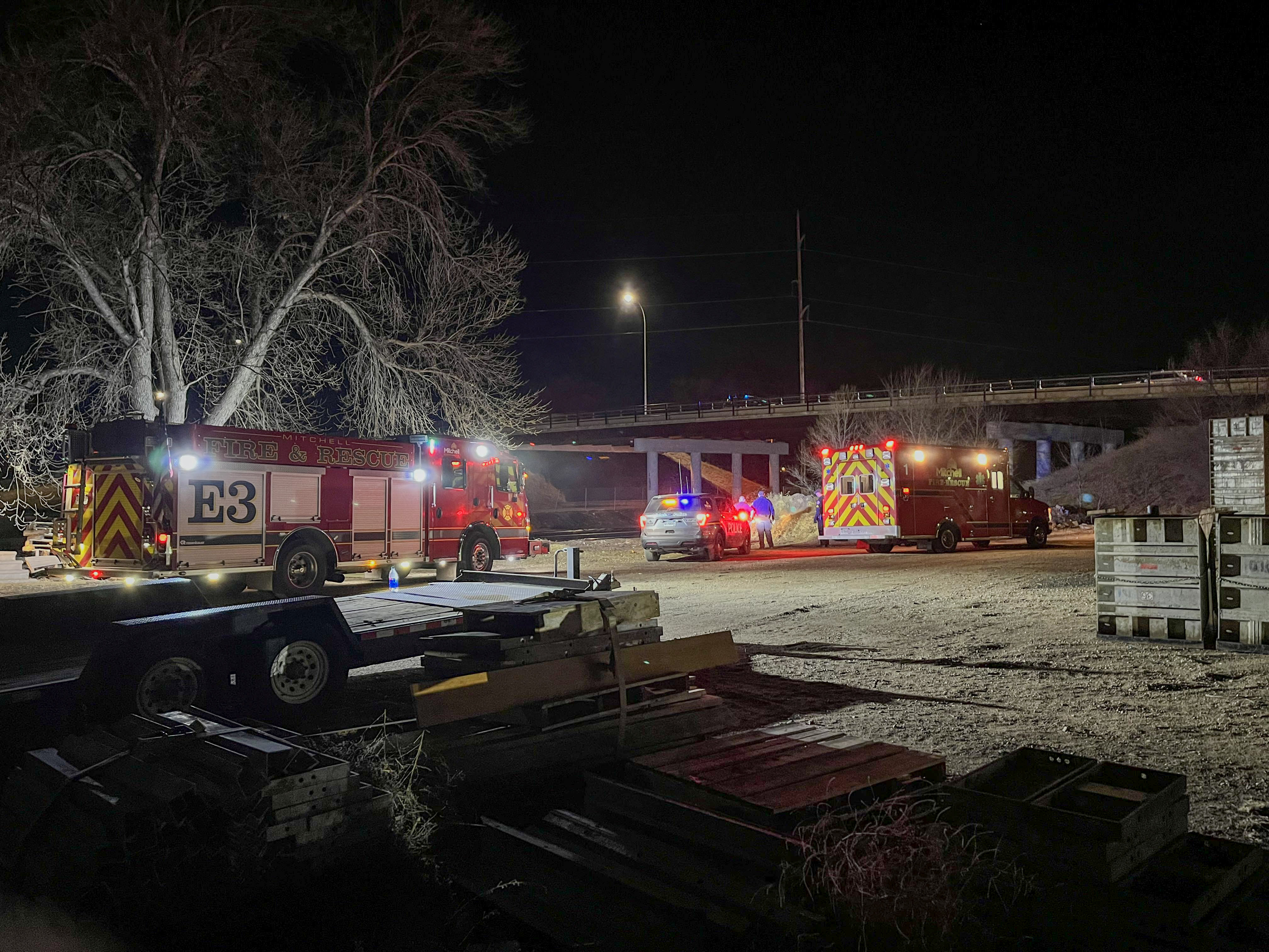 One hospitalized following Saturday morning fall from Sanborn Boulevard viaduct - Vimarsana News