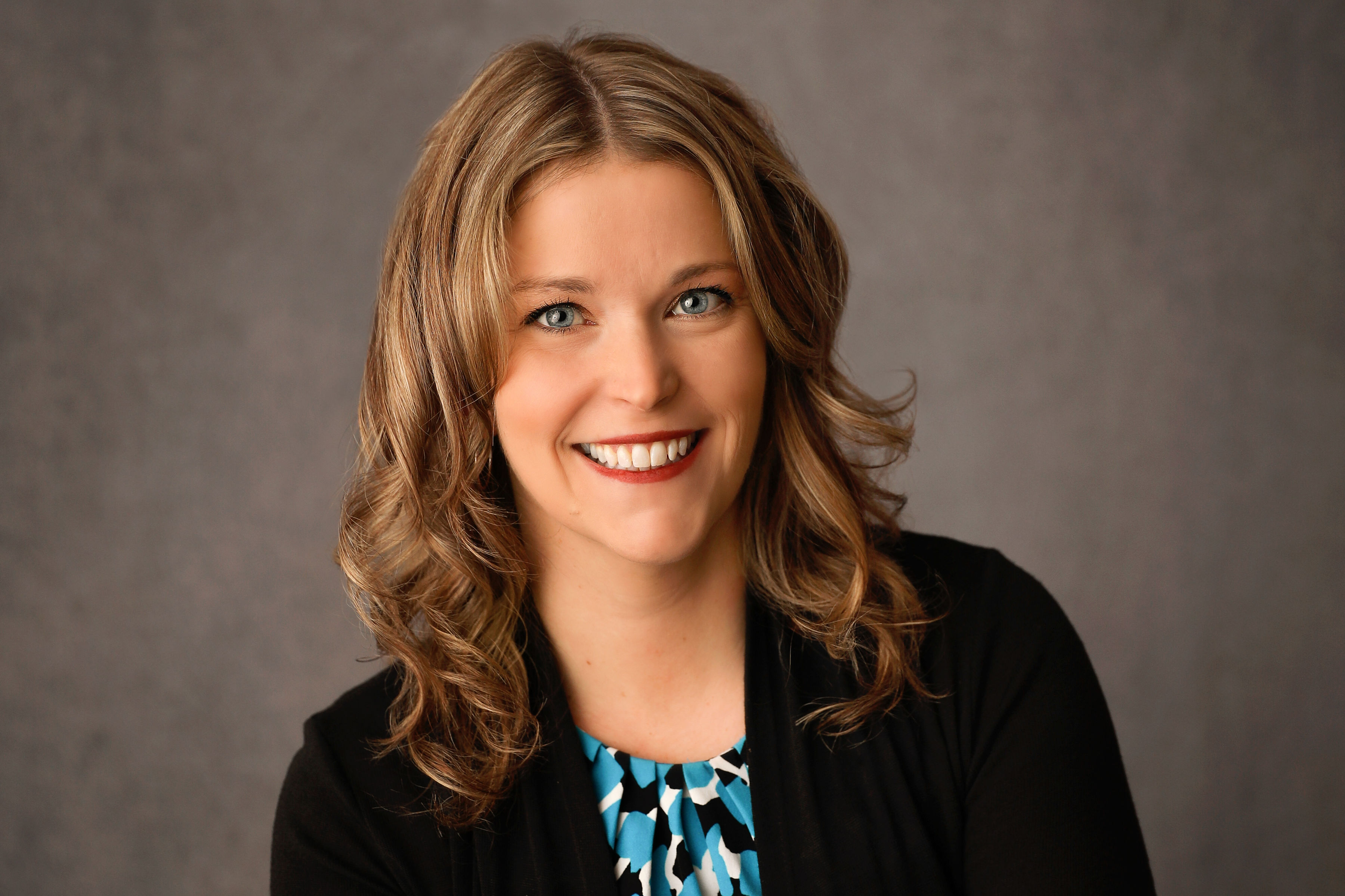 Holly Becker among 77 teachers nominated for 2022 Minnesota Teacher of the Year - Vimarsana News