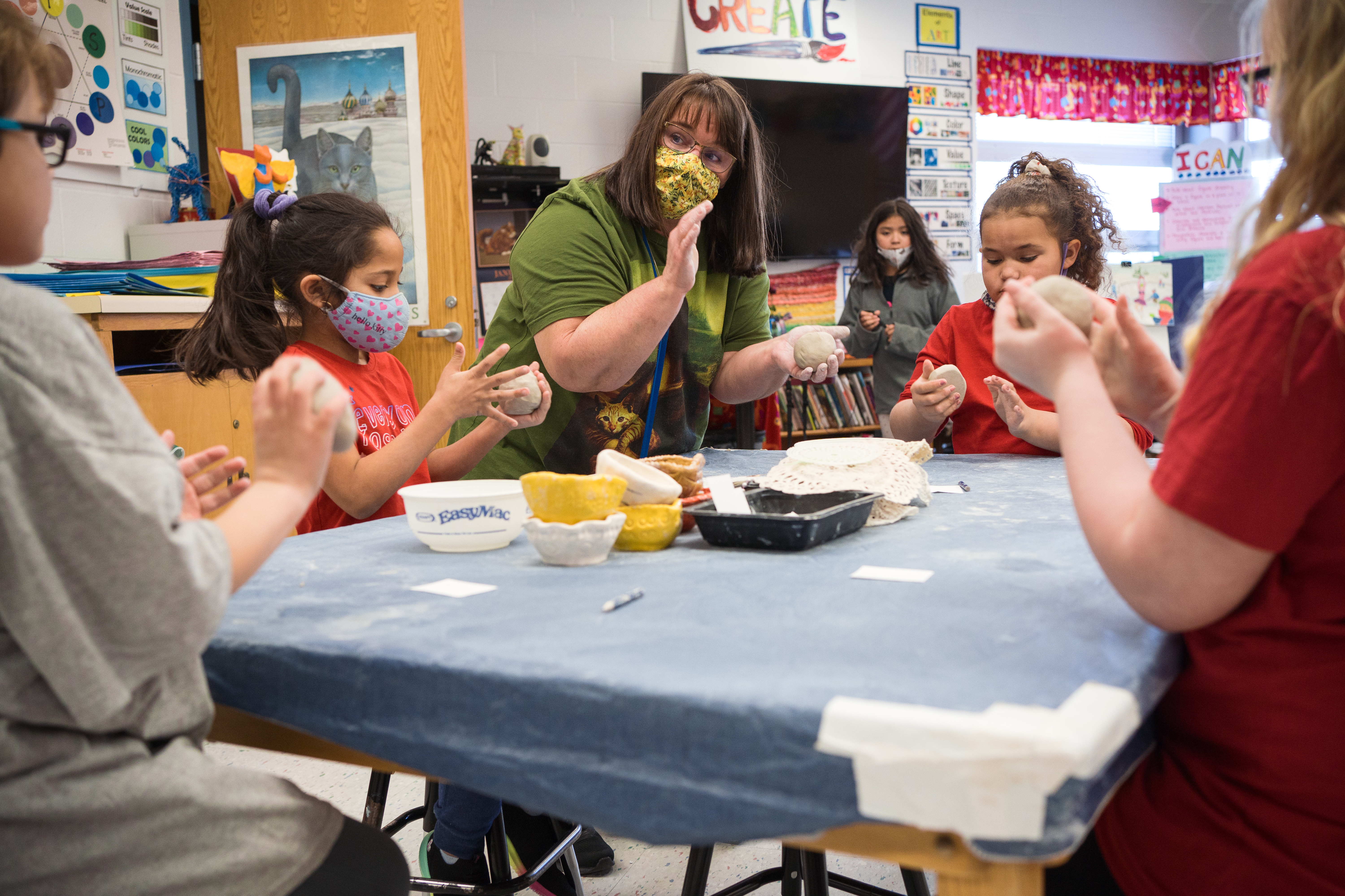 Kasson-Mantorville's Wishy inspires kids with her passion for art - Vimarsana News